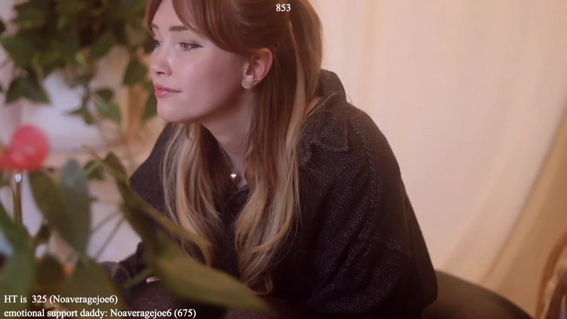 Gallery image thumbnail from colettedujour's myfreecams stream on, 12/28/2022, 20:29 image 1 of 20