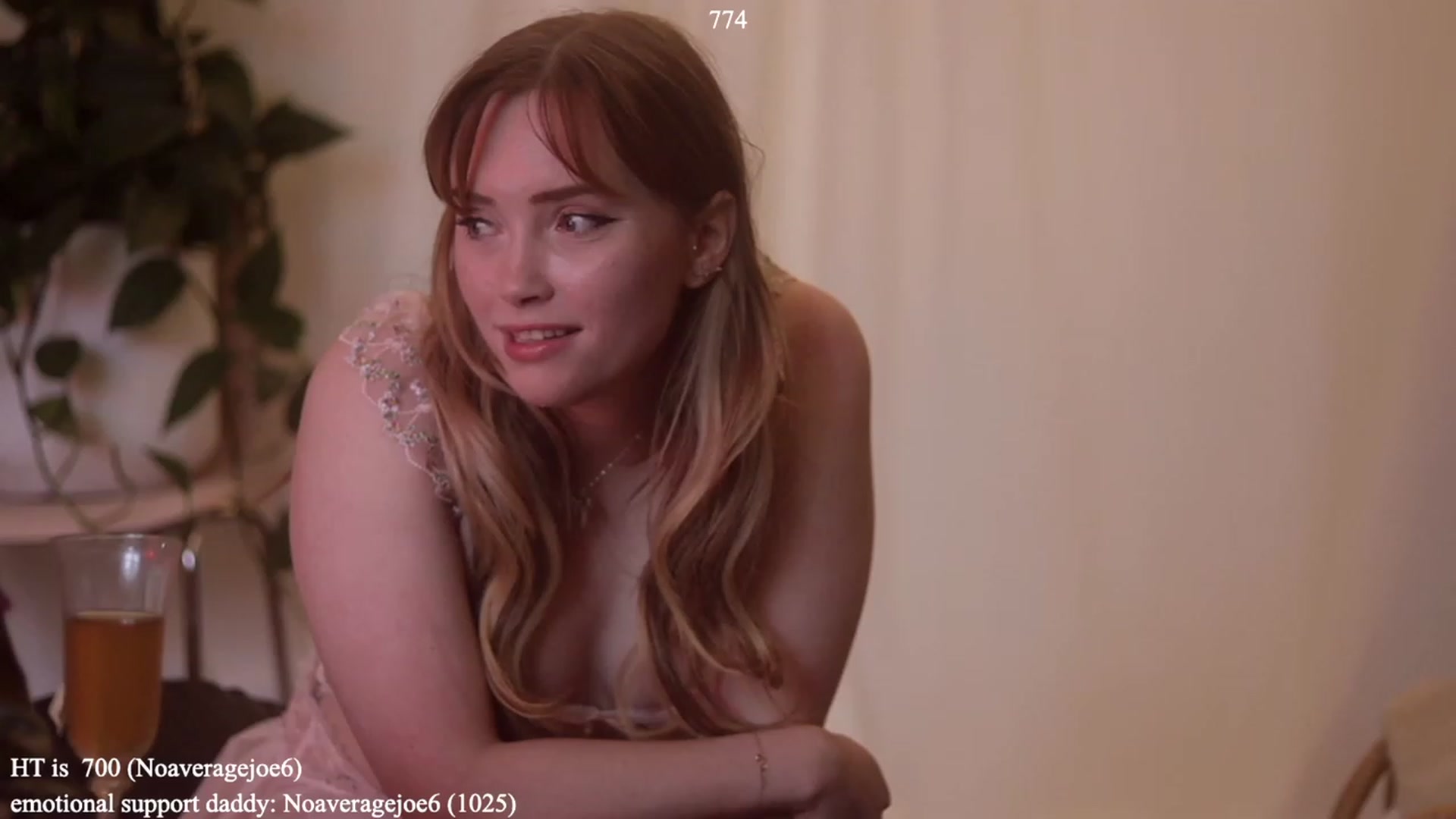 Gallery image thumbnail from colettedujour's myfreecams stream on, 12/30/2022, 20:06 image 15 of 20