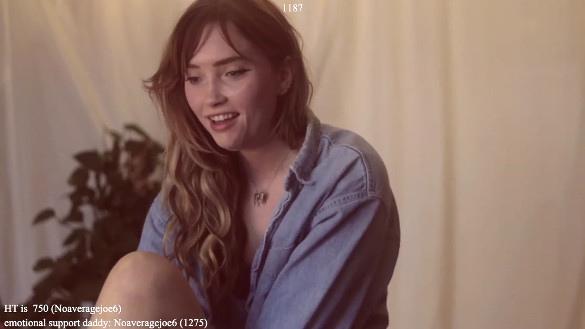 Gallery image thumbnail from colettedujour's myfreecams stream on, 01/02/2023, 18:52 image 6 of 20