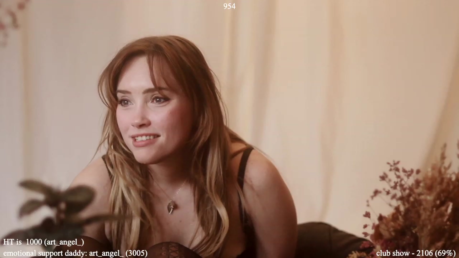 Gallery image thumbnail from colettedujour's myfreecams stream on, 01/16/2023, 20:54 image 14 of 20