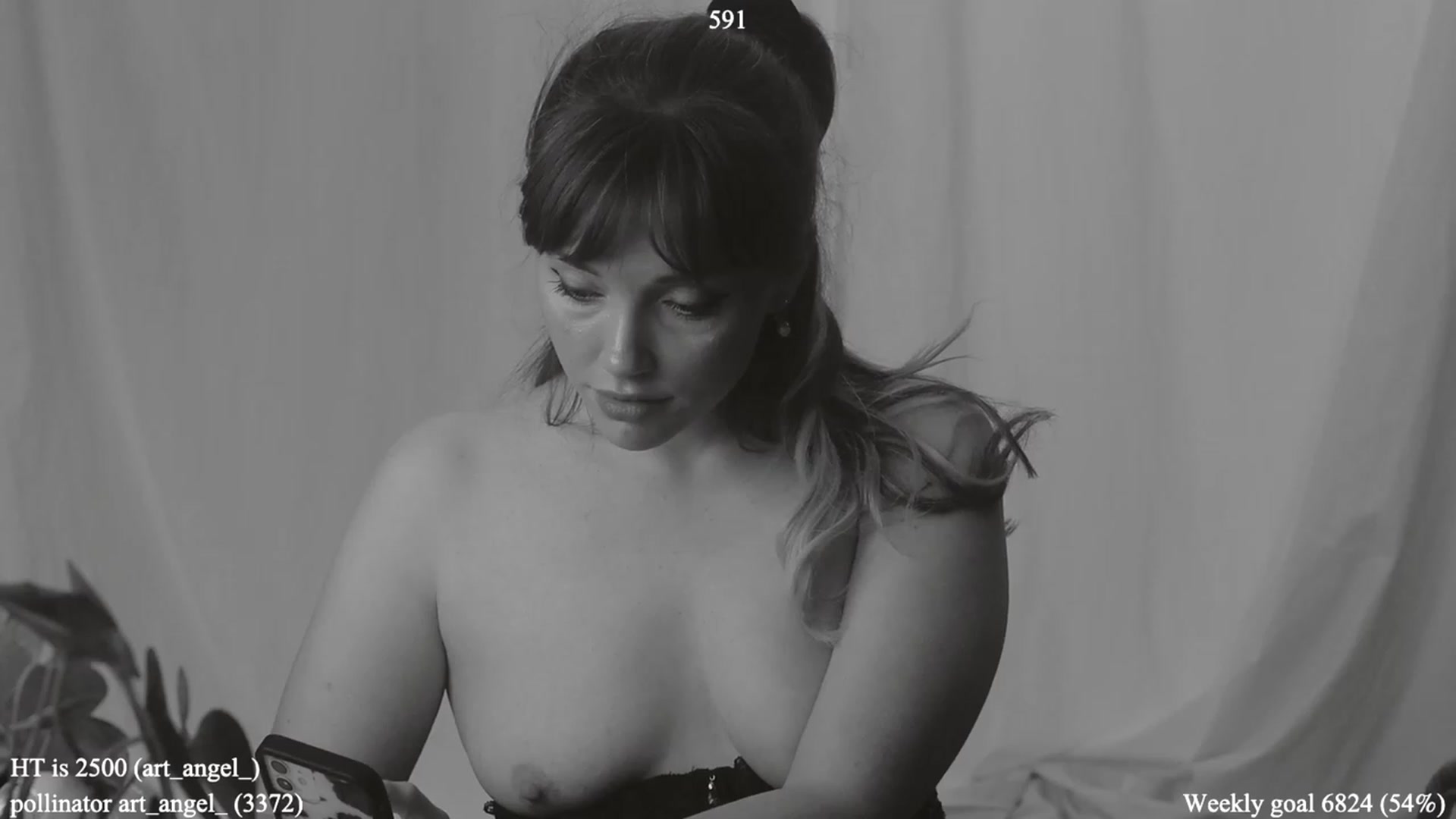 Gallery image thumbnail from colettedujour's myfreecams stream on, 04/13/2023, 17:07 image 18 of 20