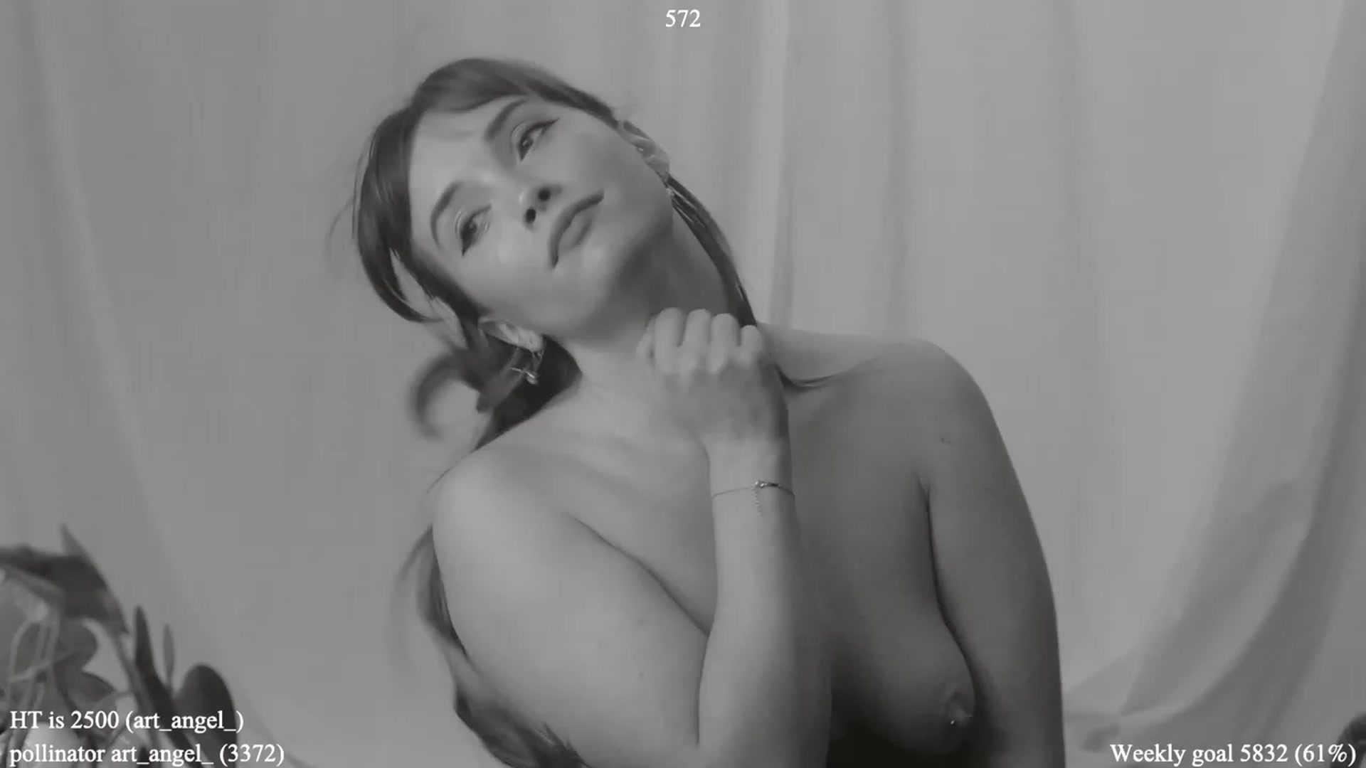 Gallery image thumbnail from colettedujour's myfreecams stream on, 04/13/2023, 18:09 image 3 of 20