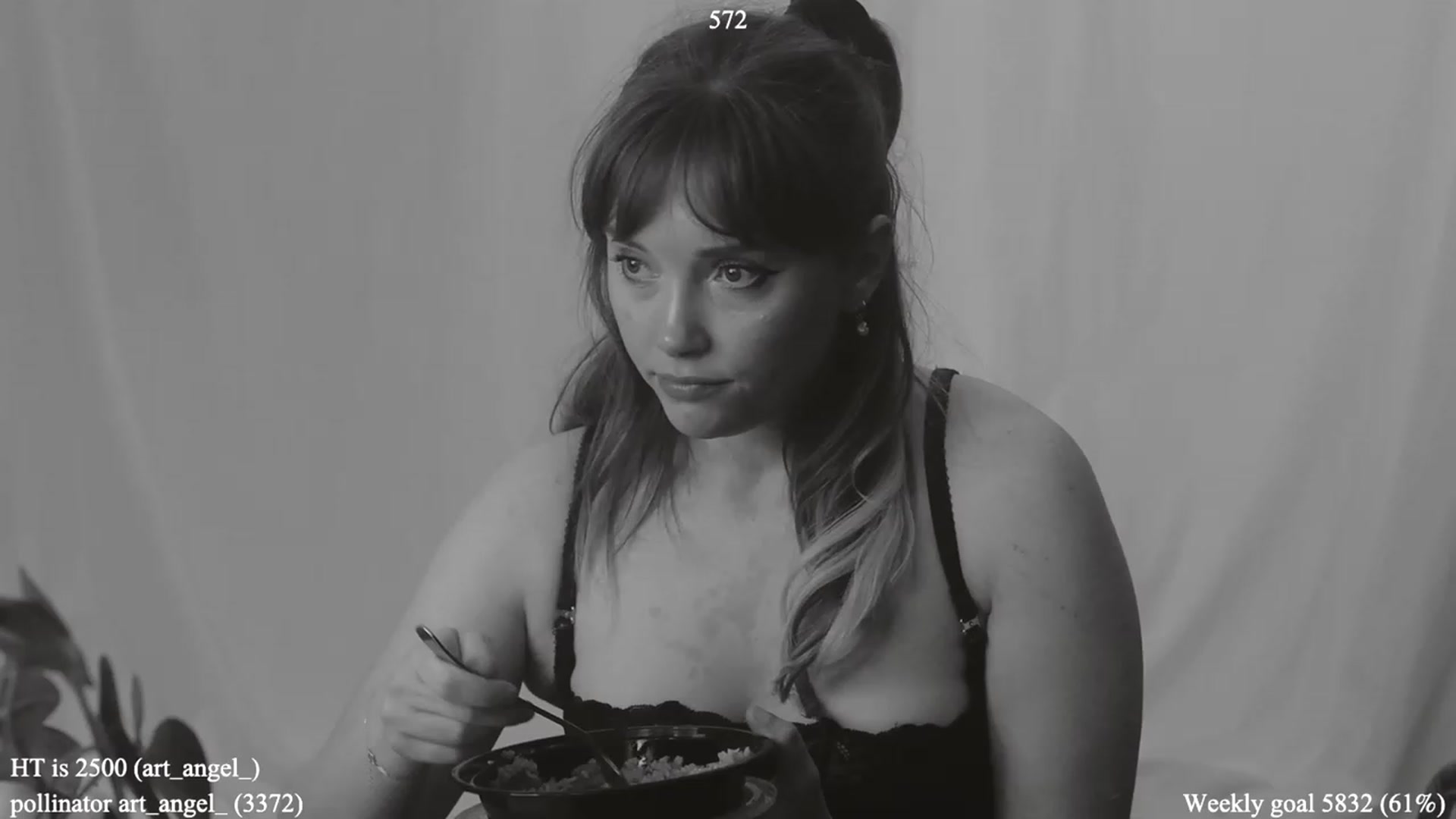 Gallery image thumbnail from colettedujour's myfreecams stream on, 04/13/2023, 18:09 image 13 of 20