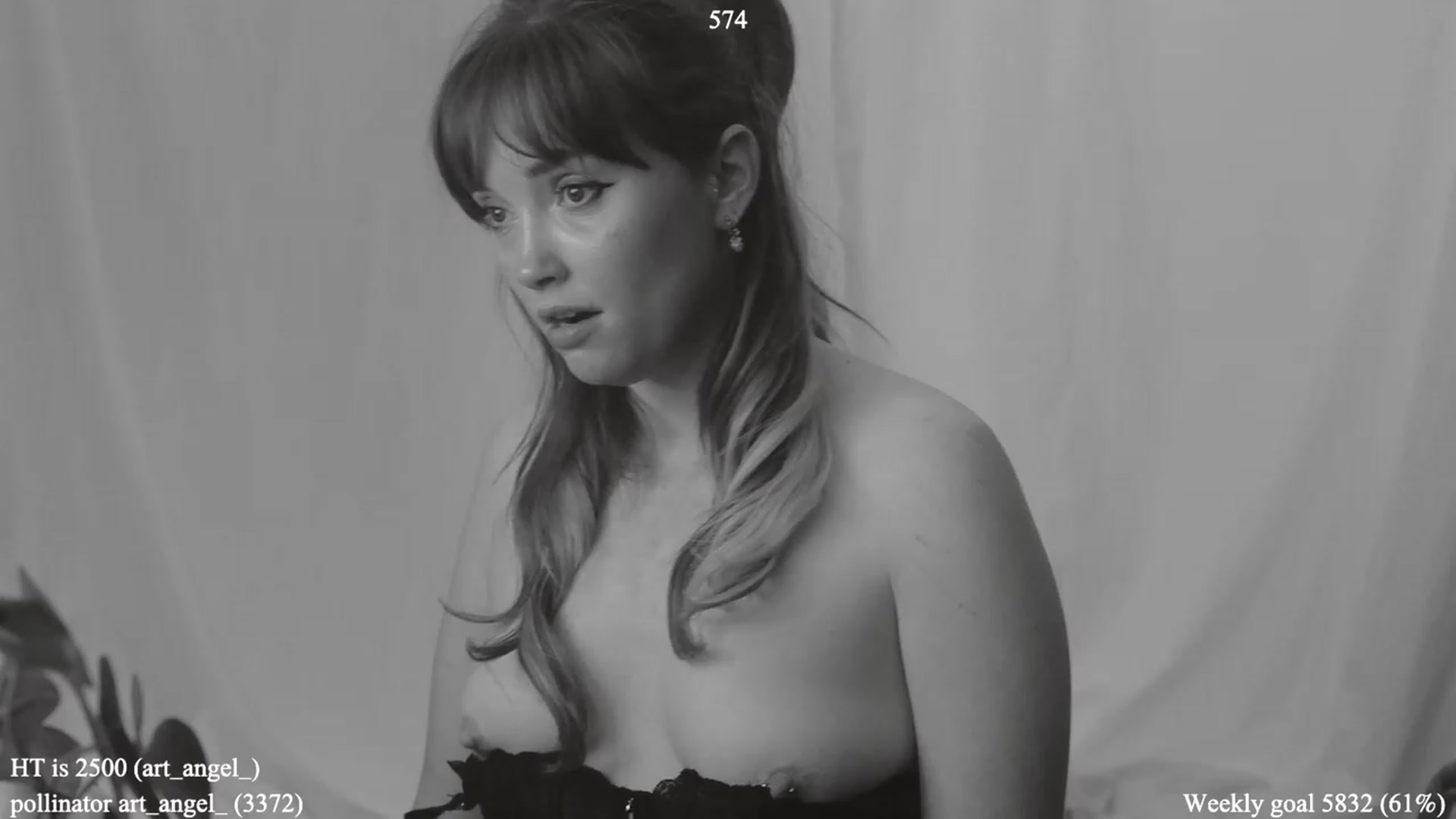 Gallery image thumbnail from colettedujour's myfreecams stream on, 04/13/2023, 18:09 image 17 of 20