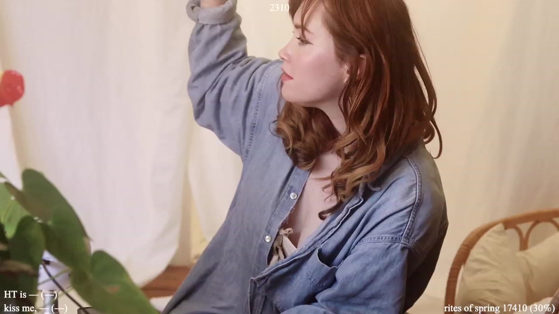 Gallery image thumbnail from colettedujour's myfreecams stream on, 06/01/2023, 17:51 image 4 of 20