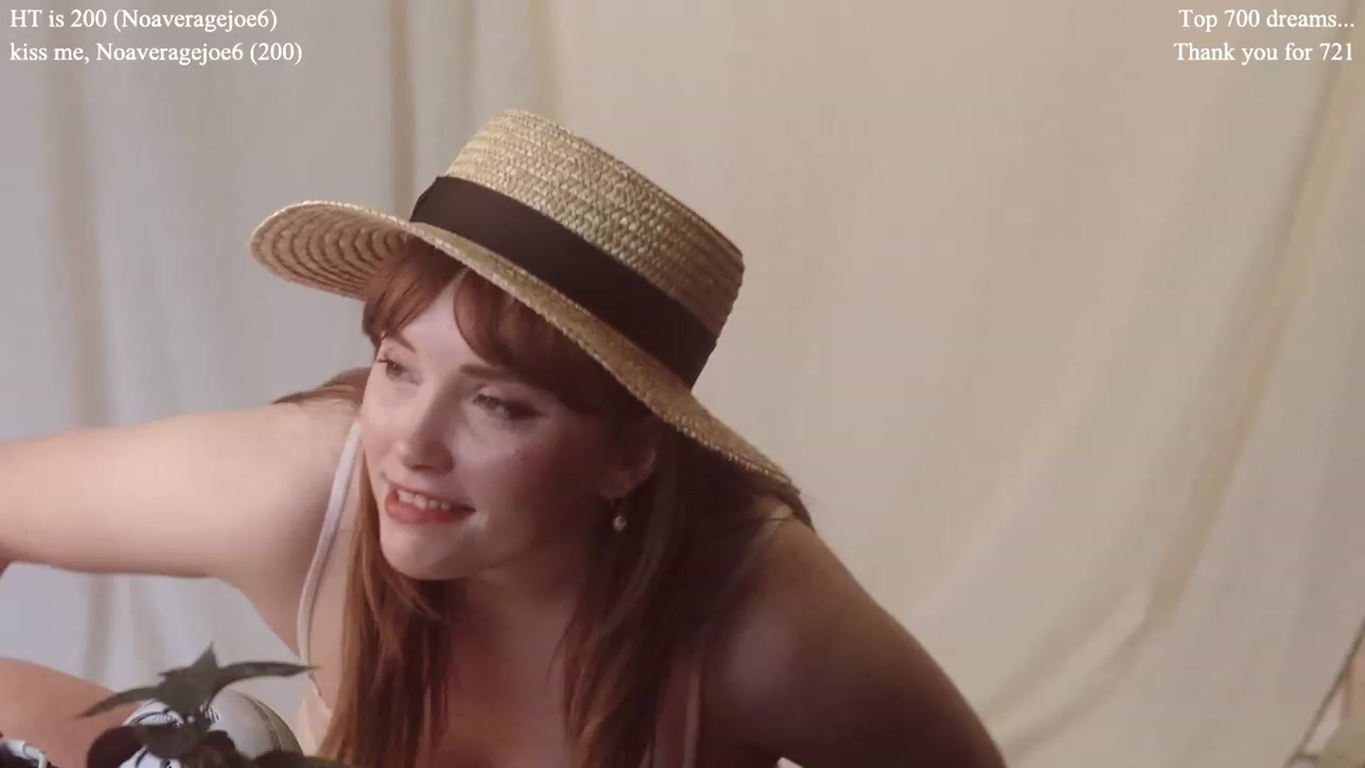Gallery image thumbnail from colettedujour's myfreecams stream on, 06/09/2023, 16:43 image 15 of 20