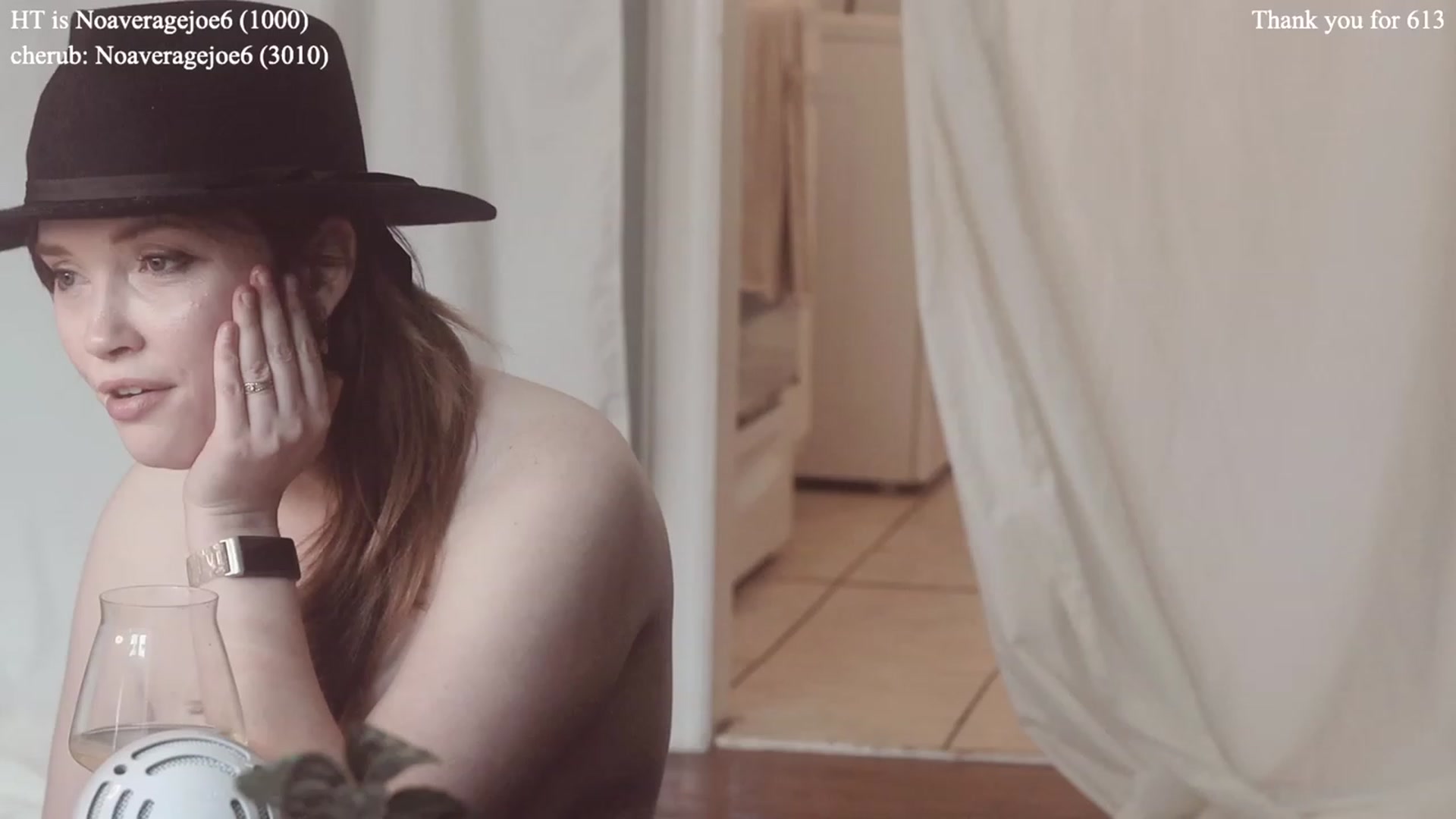 Gallery image thumbnail from colettedujour's myfreecams stream on, 06/28/2023, 20:44 image 3 of 20