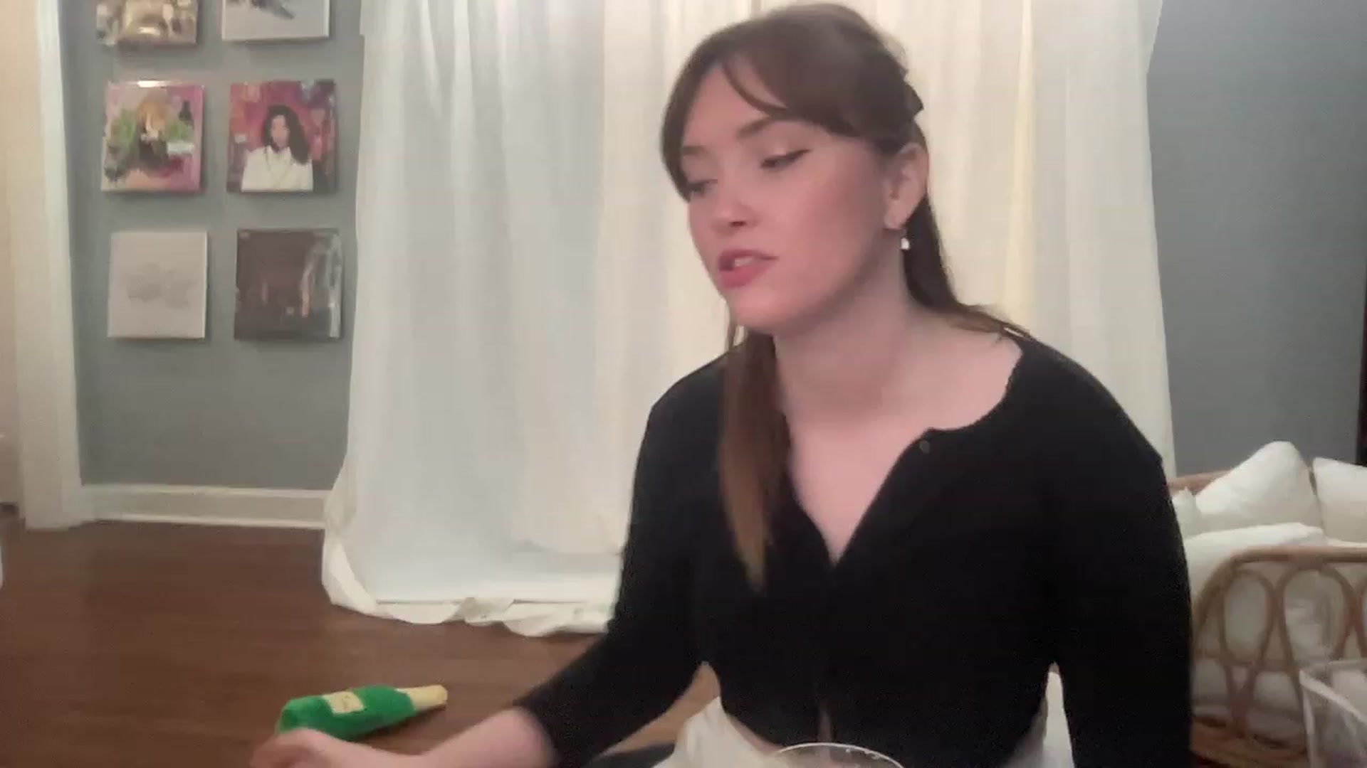 Gallery image thumbnail from colettedujour's myfreecams stream on, 08/10/2023, 19:30 image 2 of 20