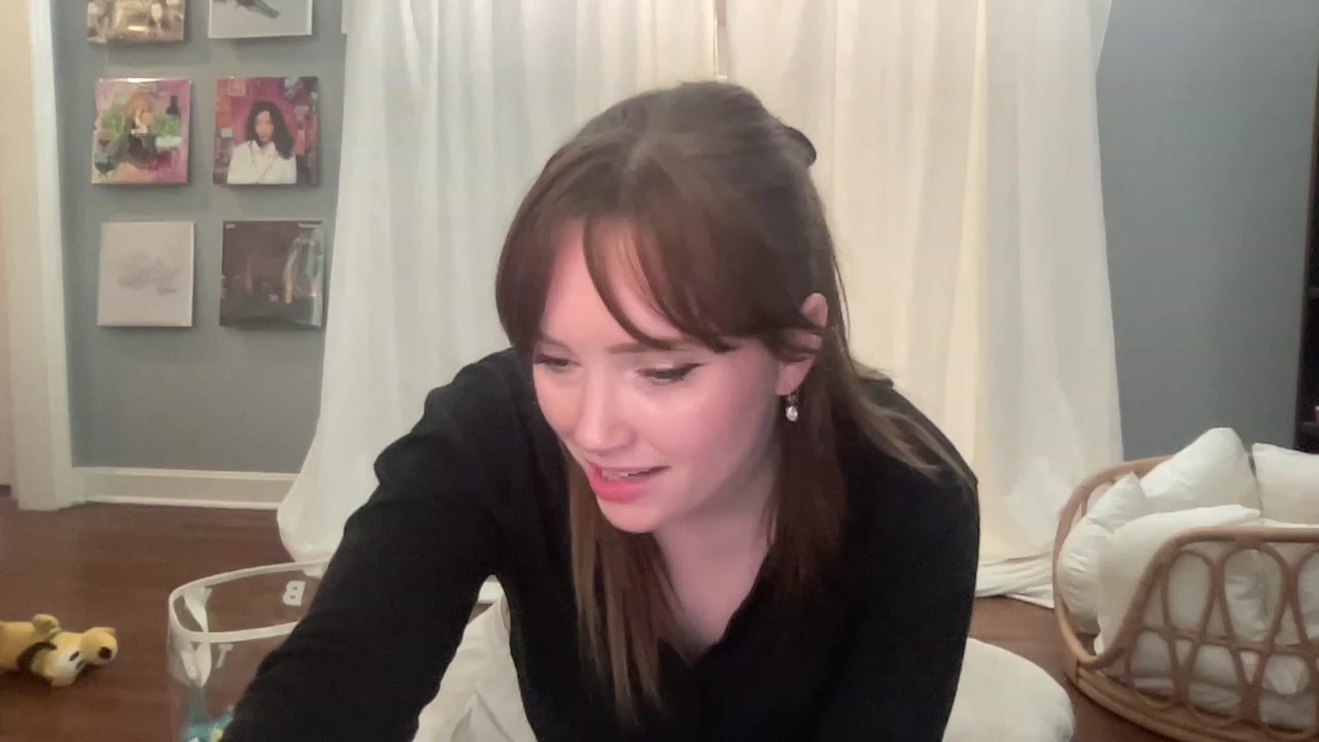 Gallery image thumbnail from colettedujour's myfreecams stream on, 08/10/2023, 19:30 image 14 of 20