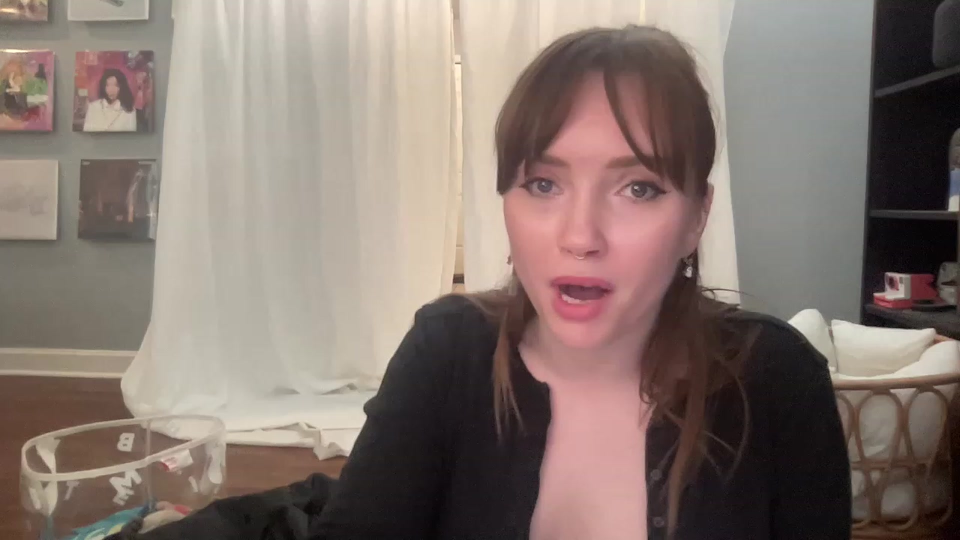 Gallery image thumbnail from colettedujour's myfreecams stream on, 08/10/2023, 19:30 image 18 of 20
