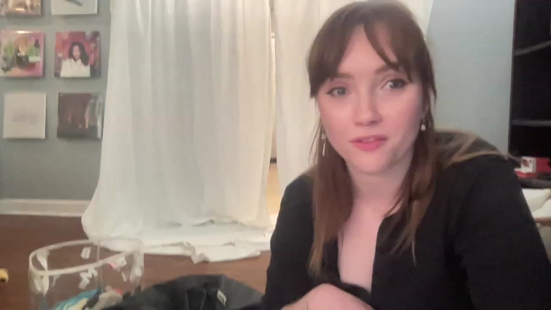 Gallery image thumbnail from colettedujour's myfreecams stream on, 08/10/2023, 19:30 image 15 of 20