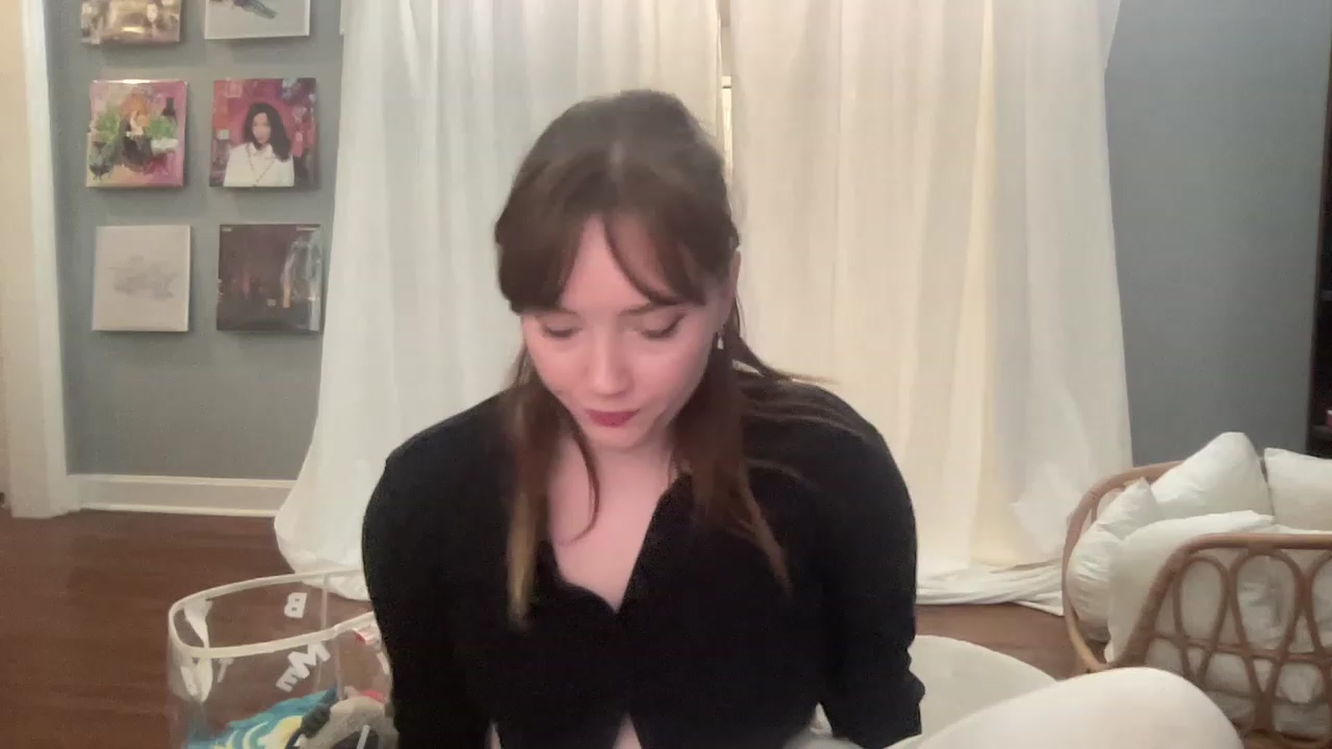 Gallery image thumbnail from colettedujour's myfreecams stream on, 08/10/2023, 19:30 image 11 of 20