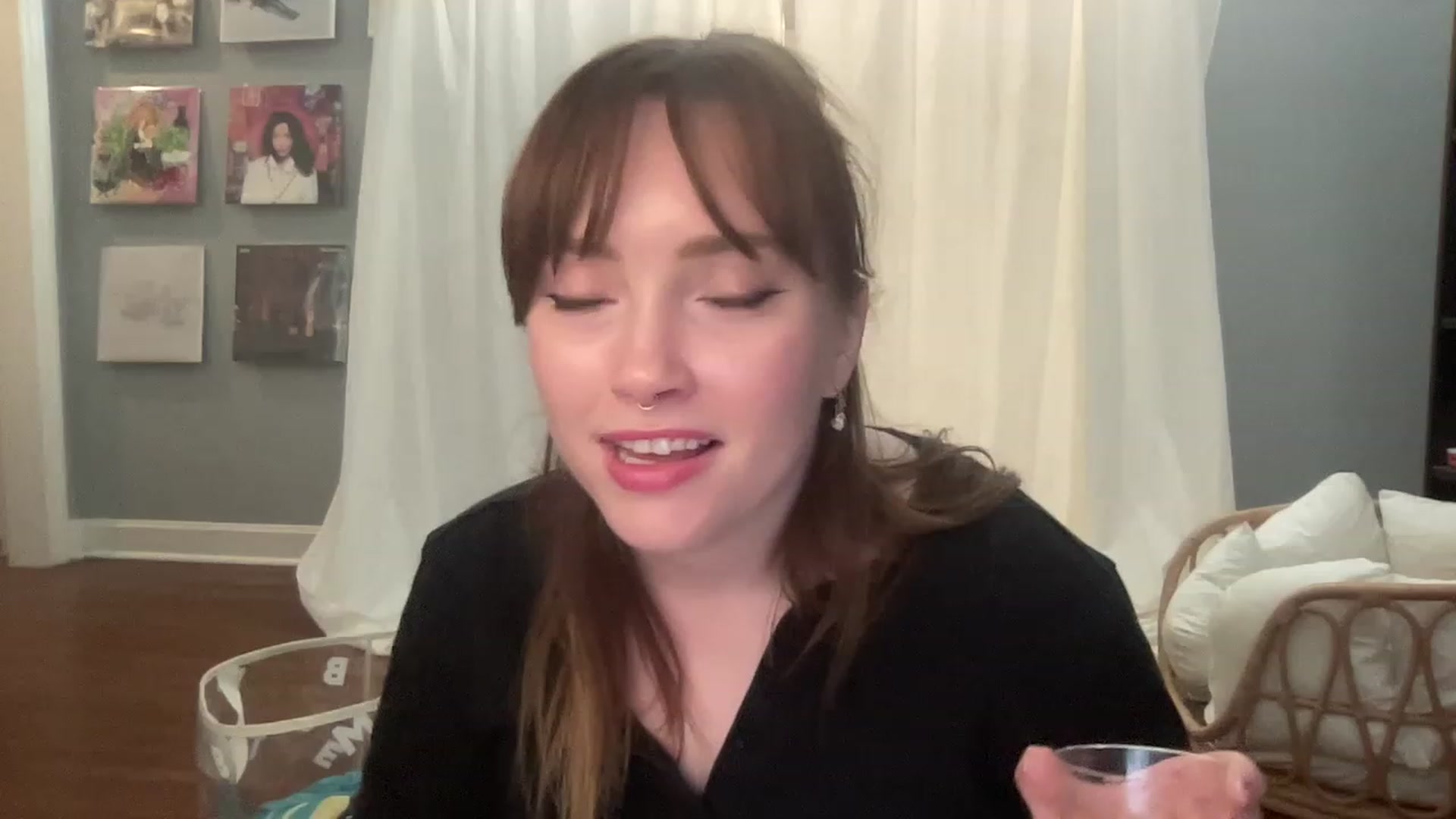 Gallery image thumbnail from colettedujour's myfreecams stream on, 08/10/2023, 19:30 image 8 of 20