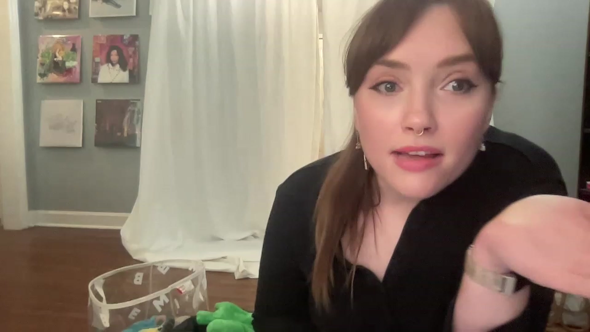 Gallery image thumbnail from colettedujour's myfreecams stream on, 08/10/2023, 19:30 image 3 of 20