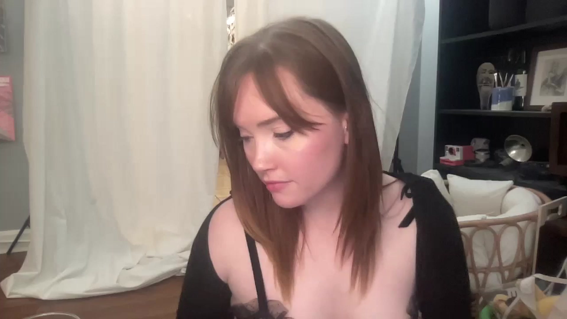 Gallery image thumbnail from colettedujour's myfreecams stream on, 09/19/2023, 20:09 image 12 of 20