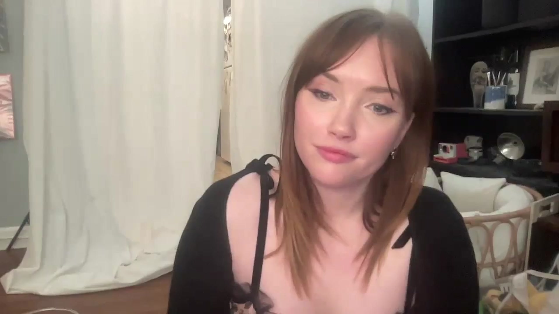 Gallery image thumbnail from colettedujour's myfreecams stream on, 09/19/2023, 20:09 image 6 of 20