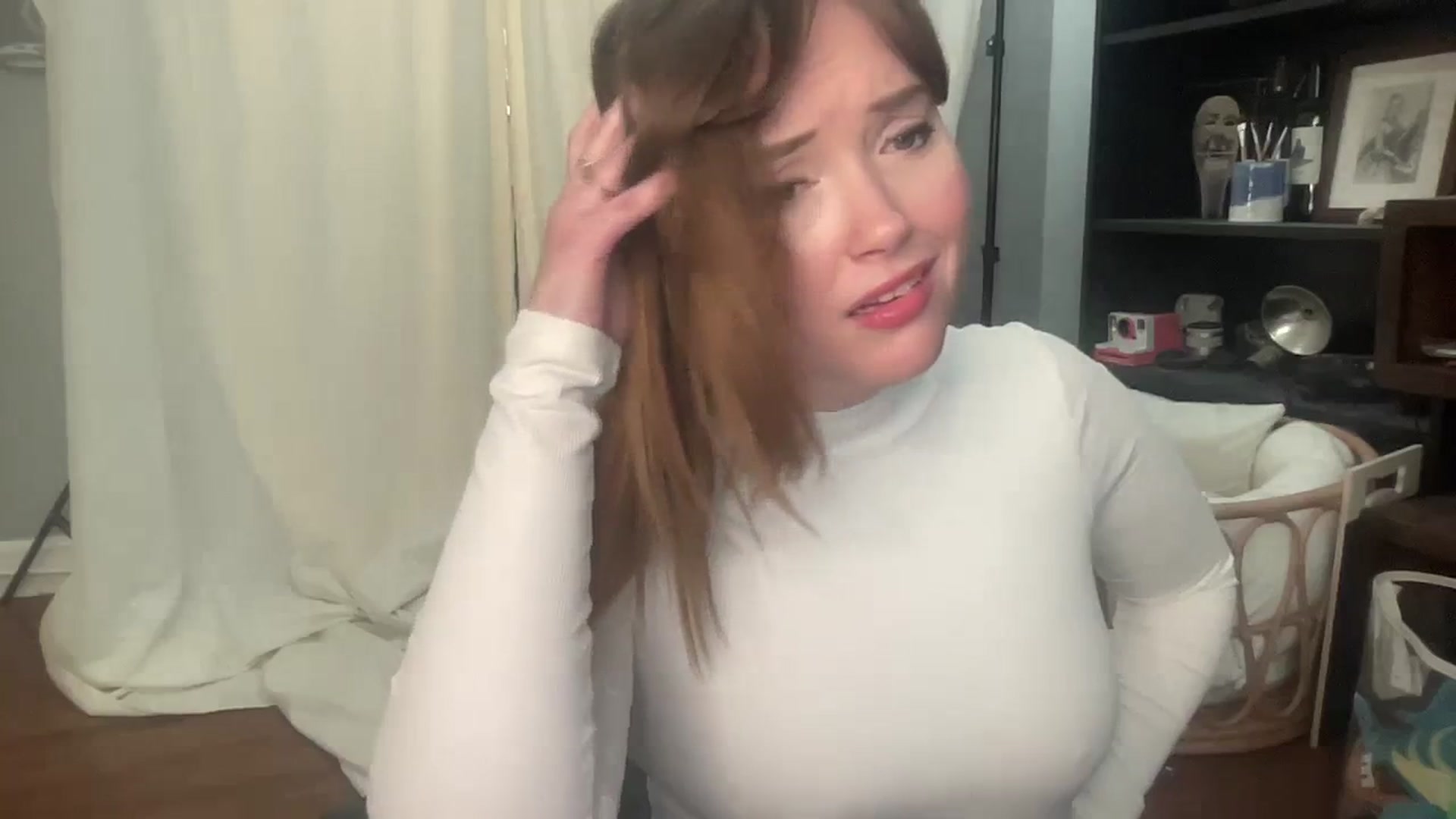 Gallery image thumbnail from colettedujour's myfreecams stream on, 09/20/2023, 20:15 image 3 of 20