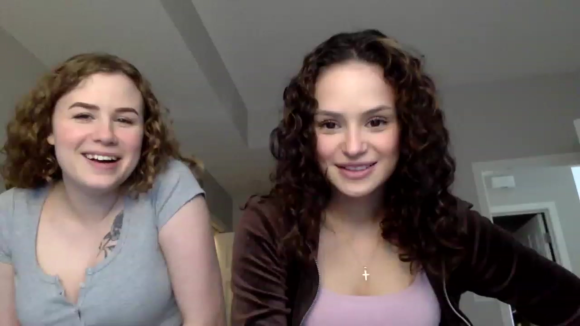 Gallery image thumbnail from colombilatina's myfreecams stream on, 03/20/2023, 19:43 image 19 of 20