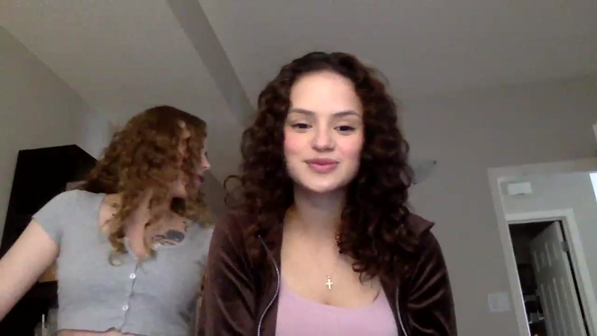Gallery image thumbnail from colombilatina's myfreecams stream on, 03/20/2023, 19:43 image 15 of 20
