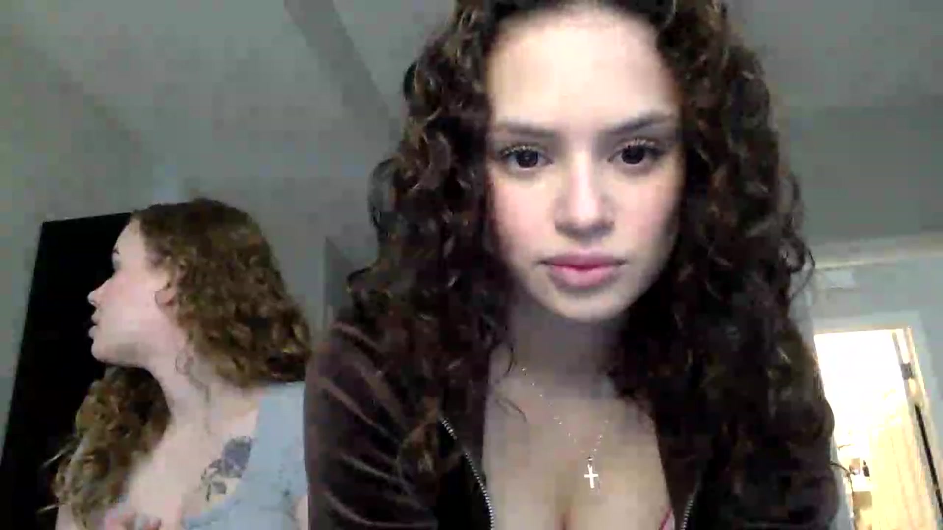 Gallery image thumbnail from colombilatina's myfreecams stream on, 03/20/2023, 19:43 image 10 of 20