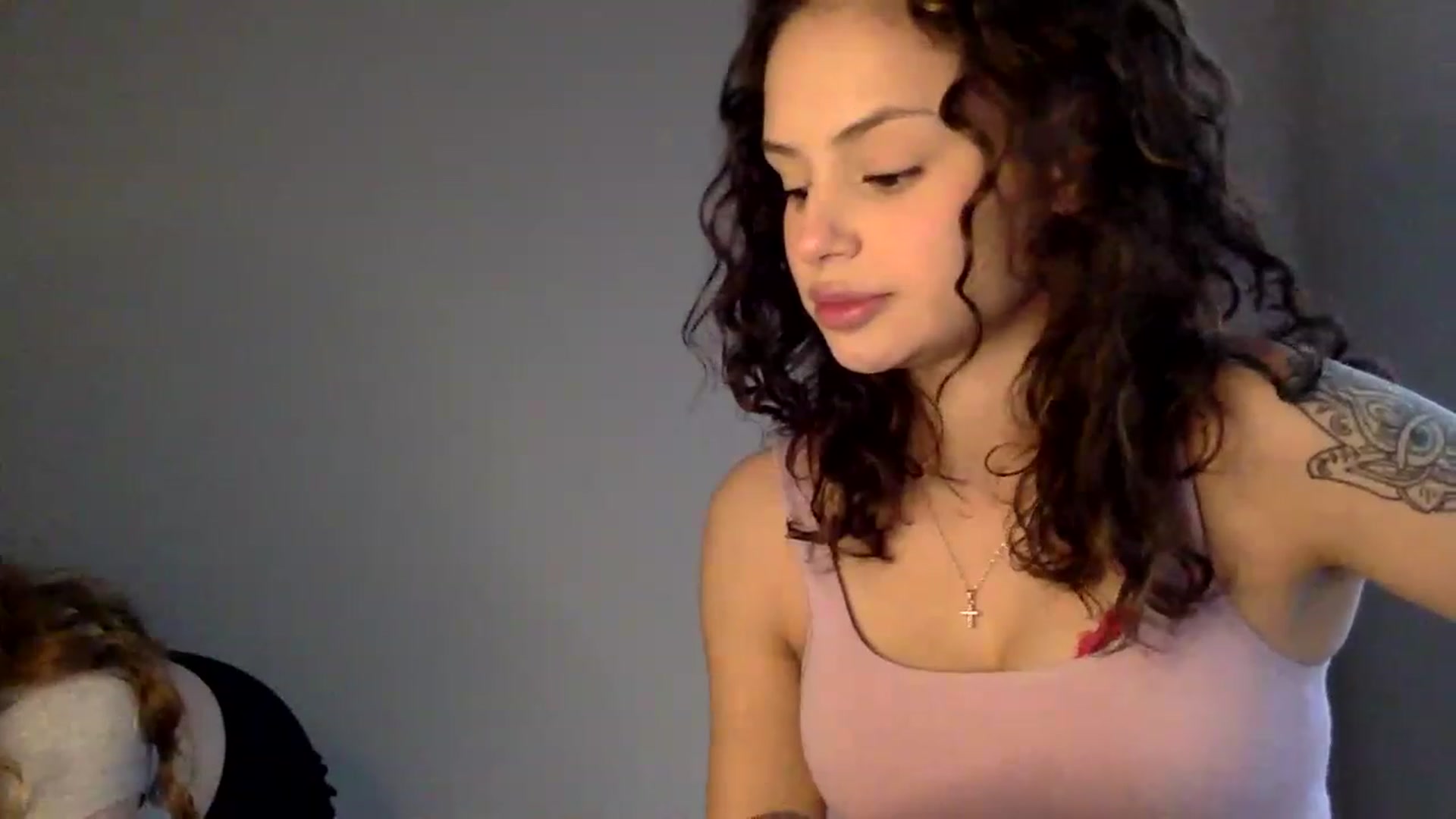 Gallery image thumbnail from colombilatina's myfreecams stream on, 03/20/2023, 20:49 image 10 of 20