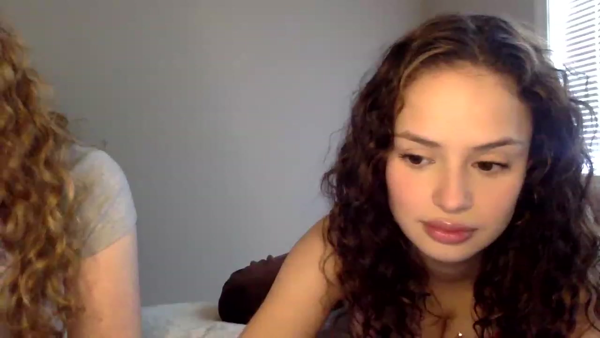 Gallery image thumbnail from colombilatina's myfreecams stream on, 03/20/2023, 21:22 image 4 of 20