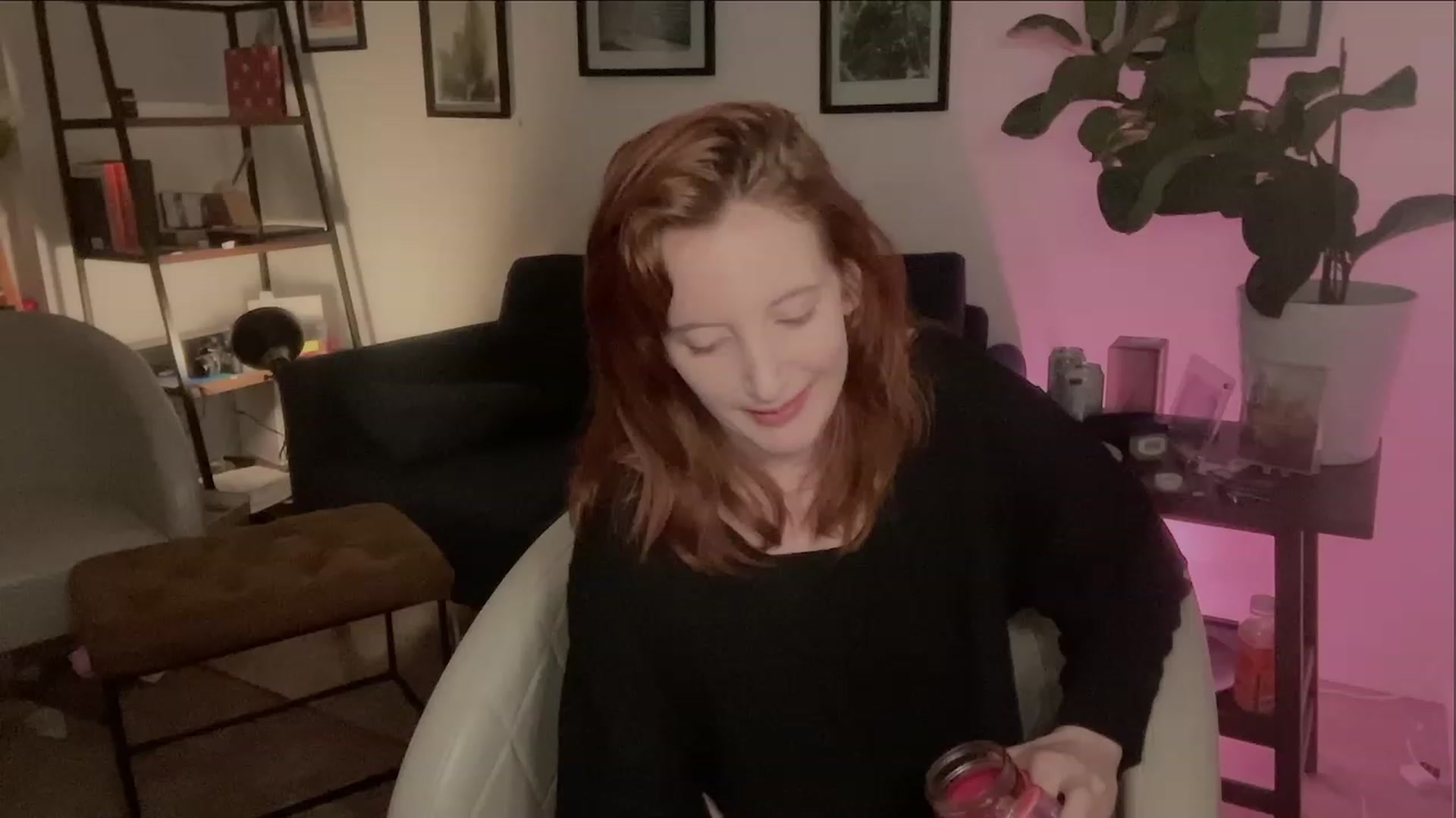 Gallery image thumbnail from consideruby's myfreecams stream on, 03/17/2023, 11:01 image 19 of 20