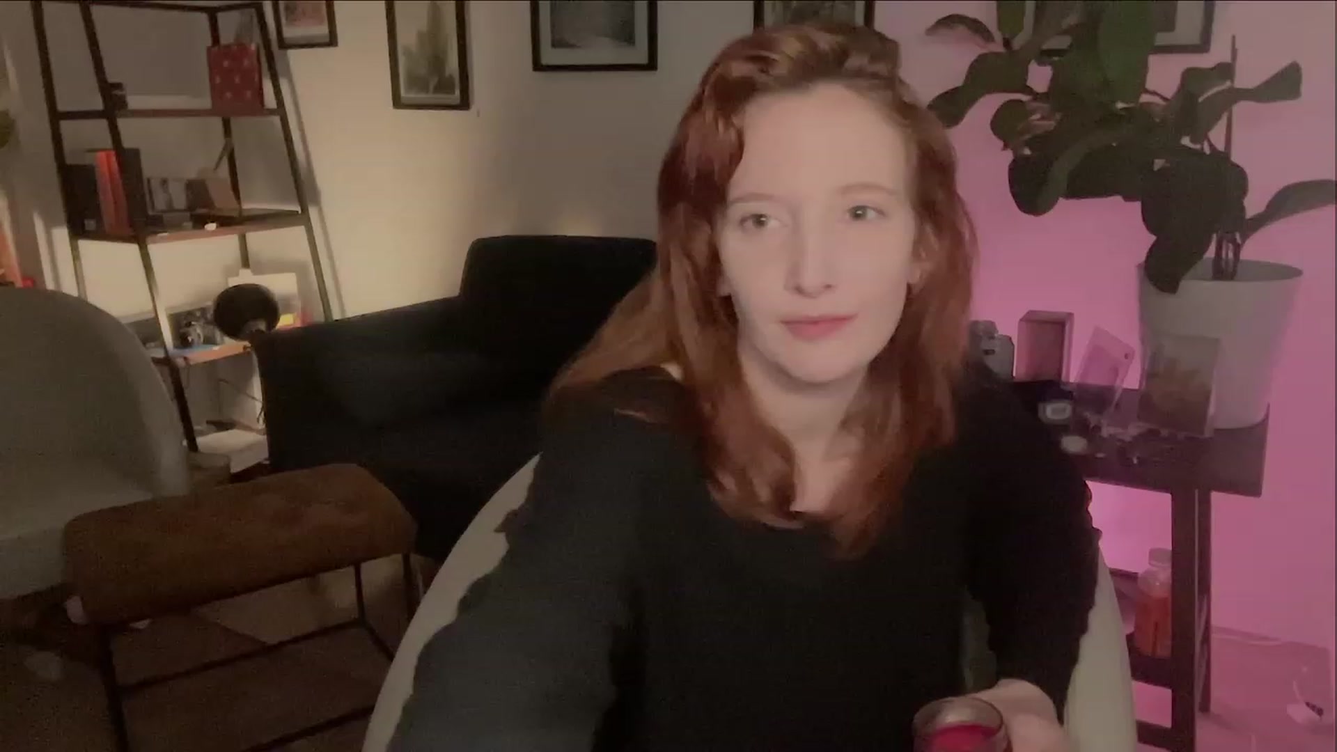 Gallery image thumbnail from consideruby's myfreecams stream on, 03/17/2023, 11:01 image 20 of 20