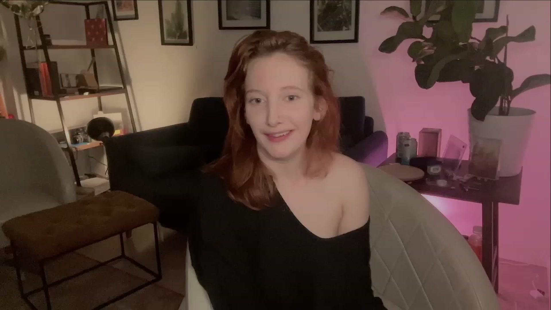 Gallery image thumbnail from consideruby's myfreecams stream on, 03/17/2023, 11:01 image 1 of 20
