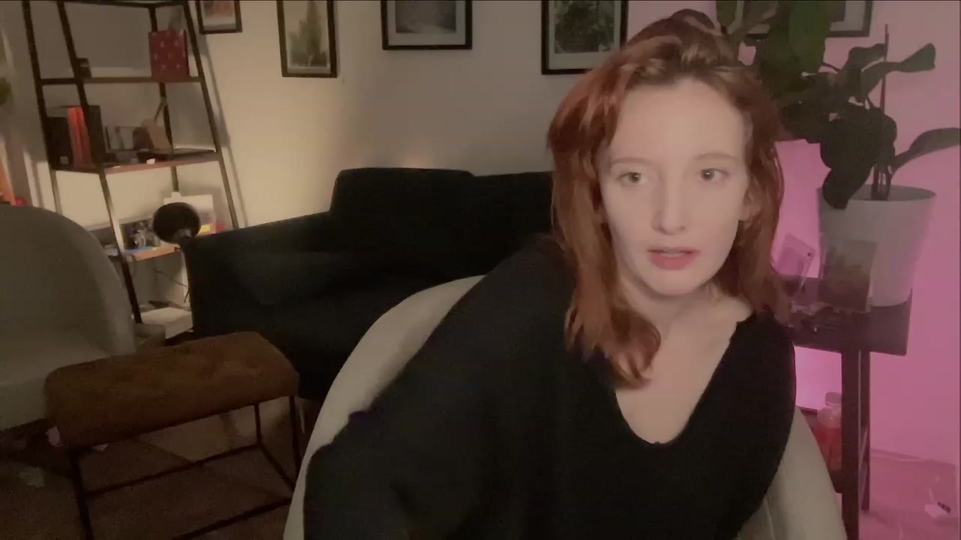 Gallery image thumbnail from consideruby's myfreecams stream on, 03/17/2023, 11:19 image 19 of 20