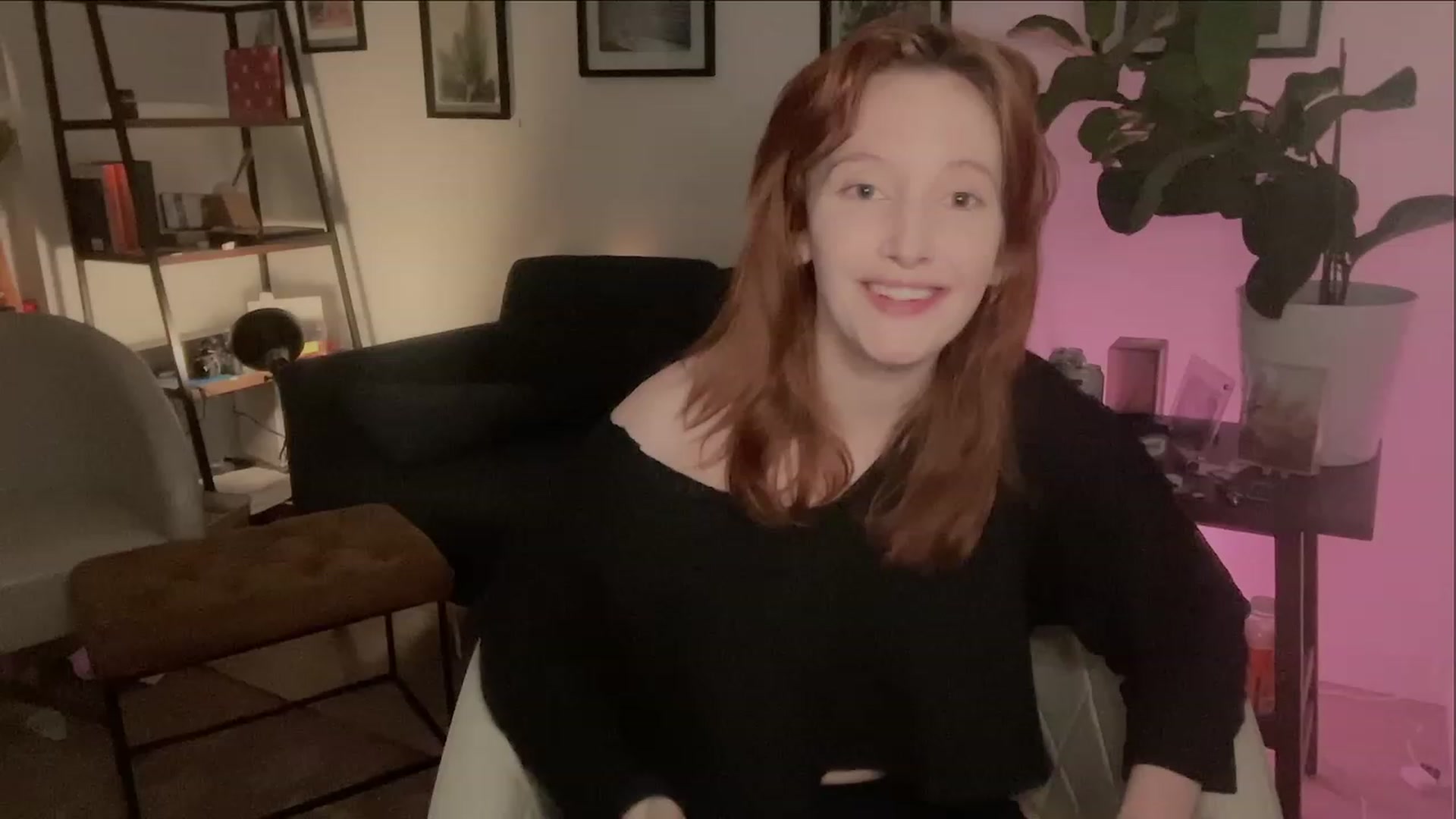 Gallery image thumbnail from consideruby's myfreecams stream on, 03/17/2023, 11:19 image 13 of 20