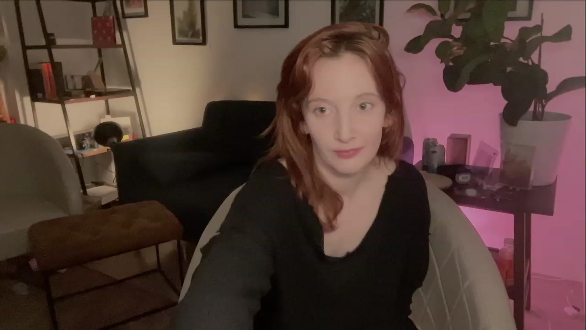 Gallery image thumbnail from consideruby's myfreecams stream on, 03/17/2023, 11:19 image 17 of 20