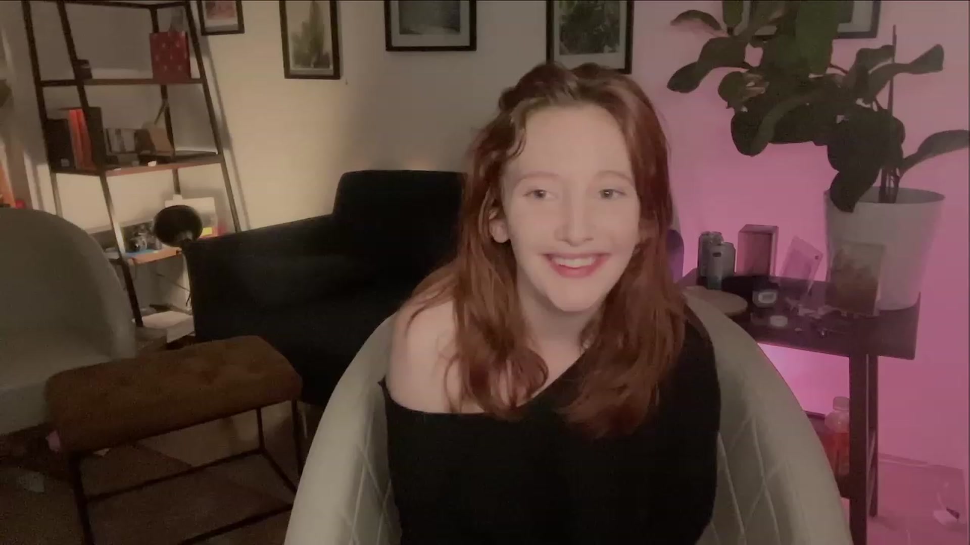 Gallery image thumbnail from consideruby's myfreecams stream on, 03/17/2023, 11:19 image 10 of 20