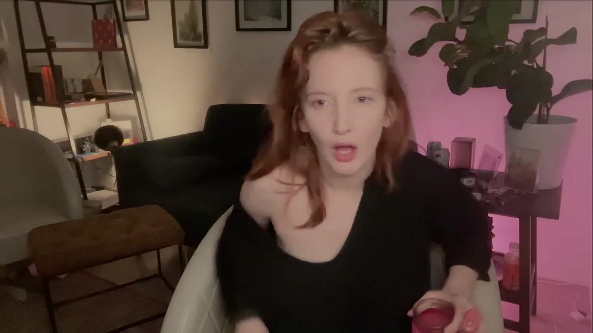 Gallery image thumbnail from consideruby's myfreecams stream on, 03/17/2023, 11:19 image 1 of 20
