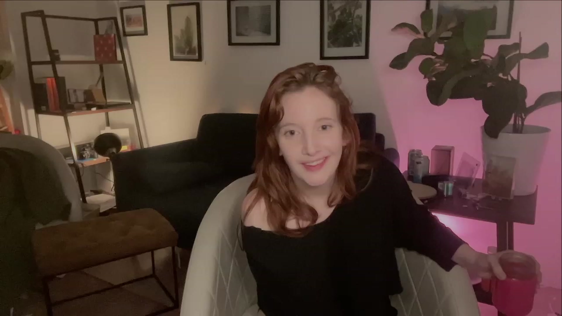 Gallery image thumbnail from consideruby's myfreecams stream on, 03/17/2023, 12:59 image 12 of 20