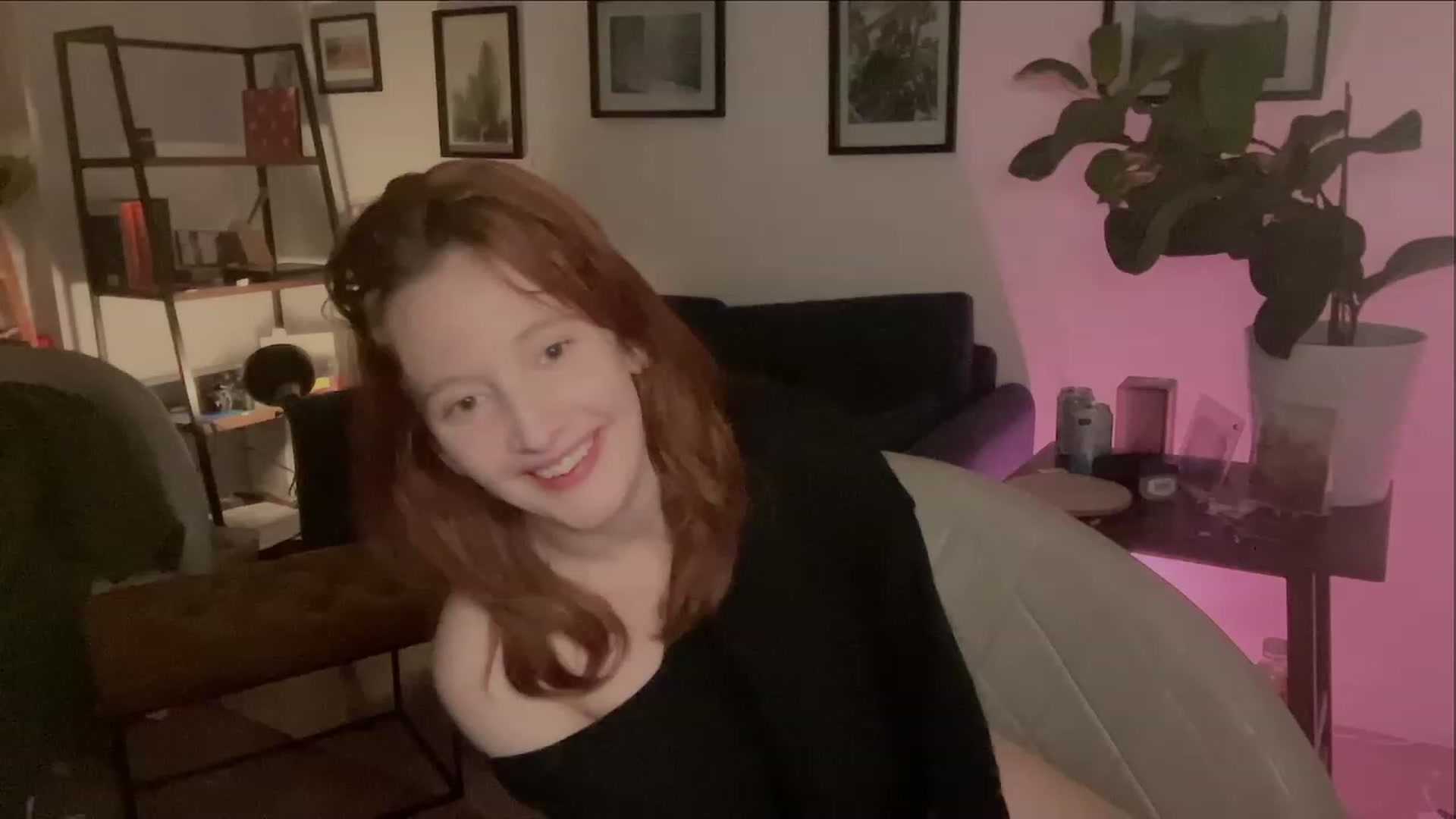 Gallery image thumbnail from consideruby's myfreecams stream on, 03/17/2023, 12:59 image 1 of 20