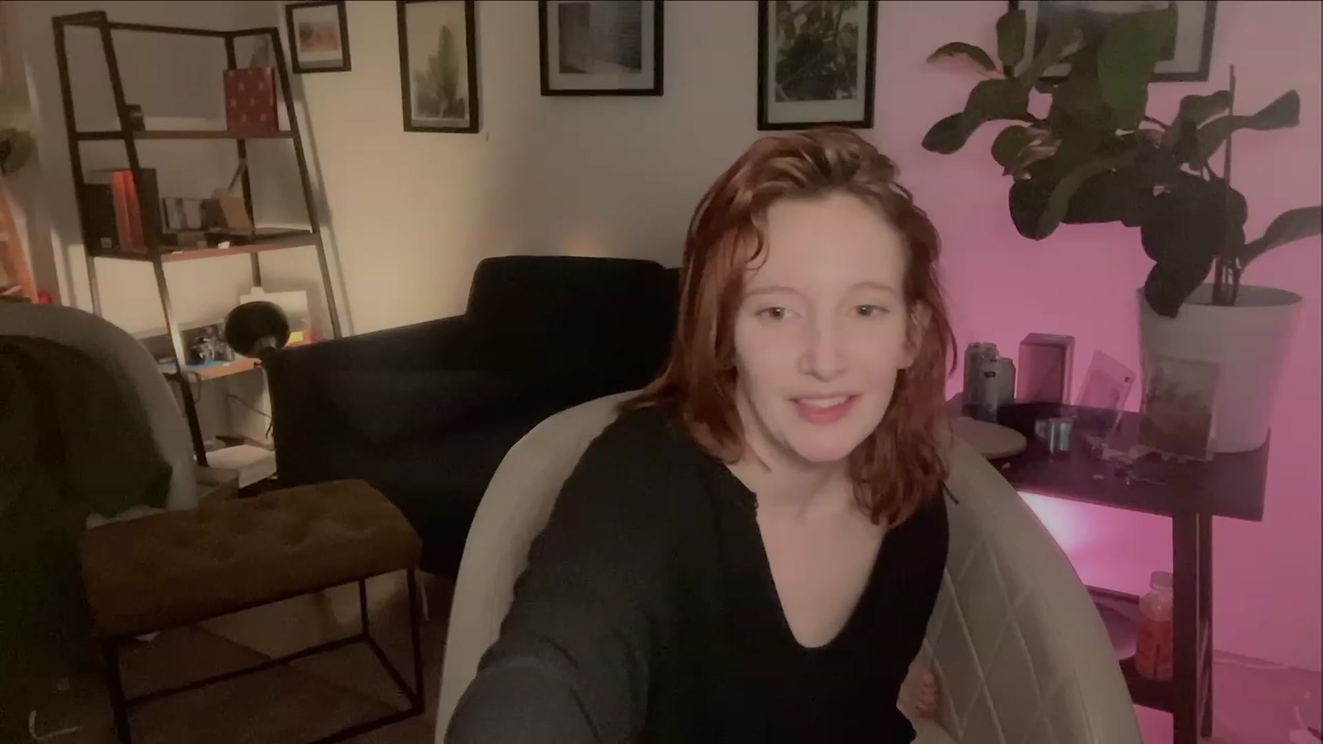 Gallery image thumbnail from consideruby's myfreecams stream on, 03/17/2023, 12:59 image 18 of 20