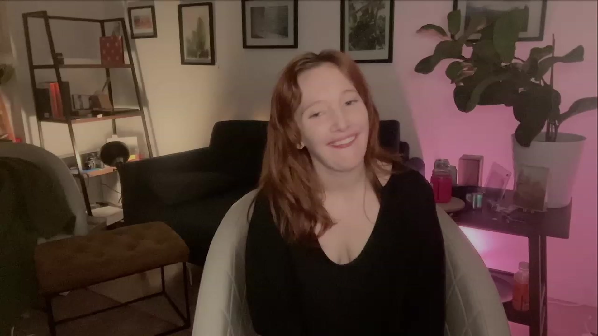 Gallery image thumbnail from consideruby's myfreecams stream on, 03/17/2023, 12:59 image 10 of 20
