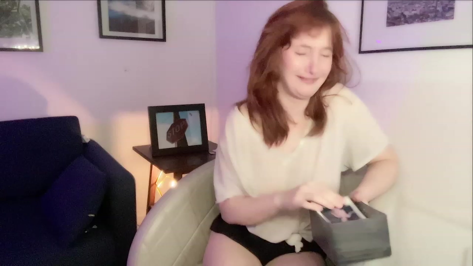 Gallery image thumbnail from consideruby's myfreecams stream on, 03/20/2023, 13:26 image 10 of 20
