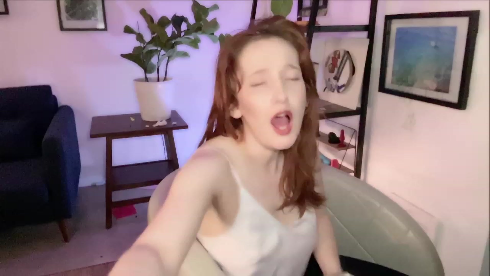 Gallery image thumbnail from consideruby's myfreecams stream on, 03/24/2023, 13:10 image 15 of 20