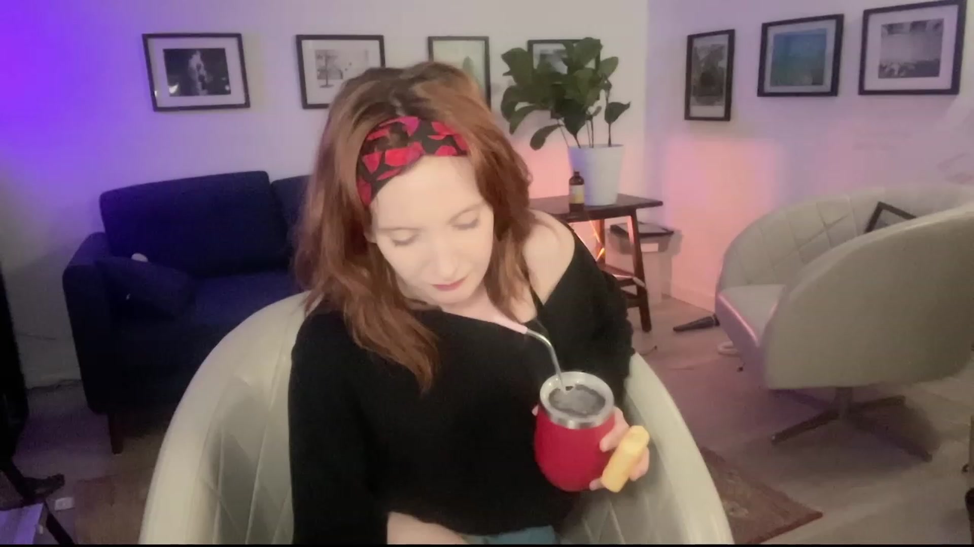 Gallery image thumbnail from consideruby's myfreecams stream on, 04/13/2023, 12:21 image 19 of 20