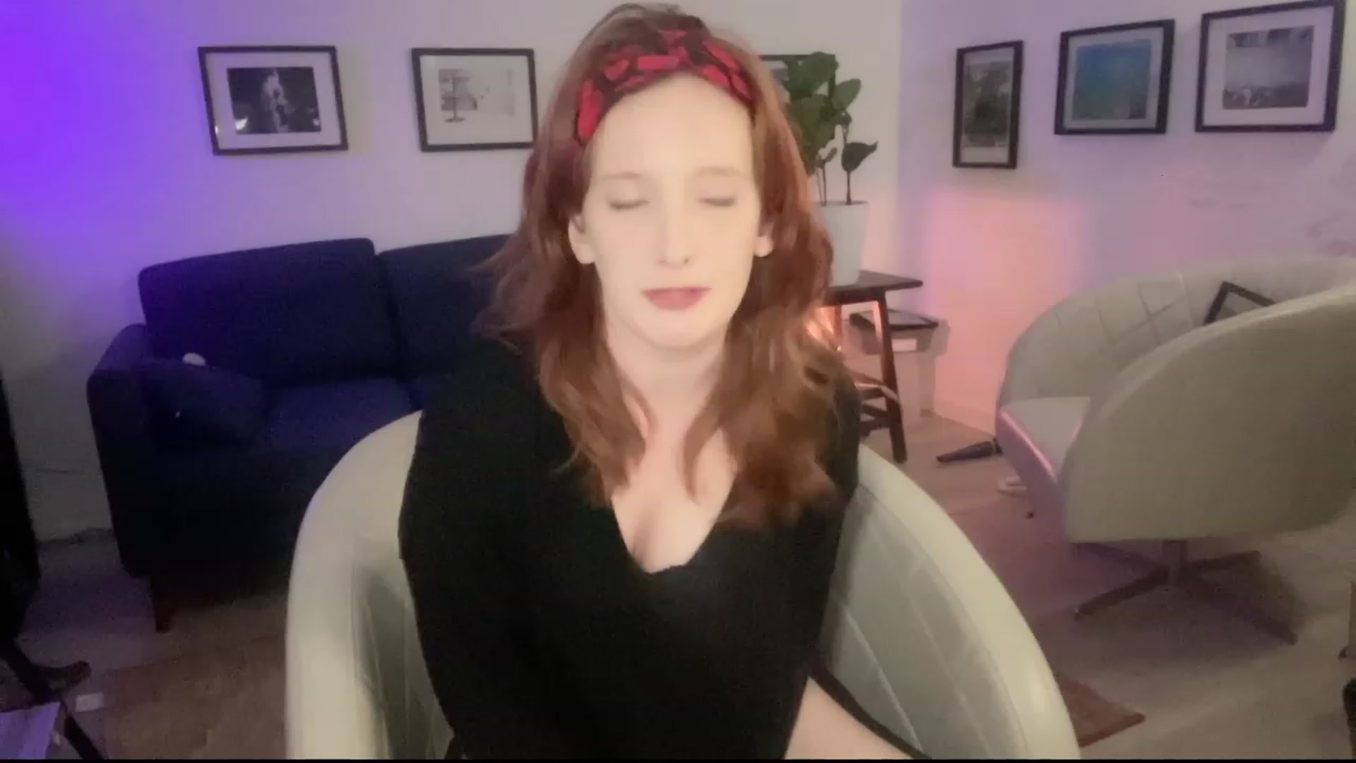 Gallery image thumbnail from consideruby's myfreecams stream on, 04/13/2023, 12:21 image 2 of 20