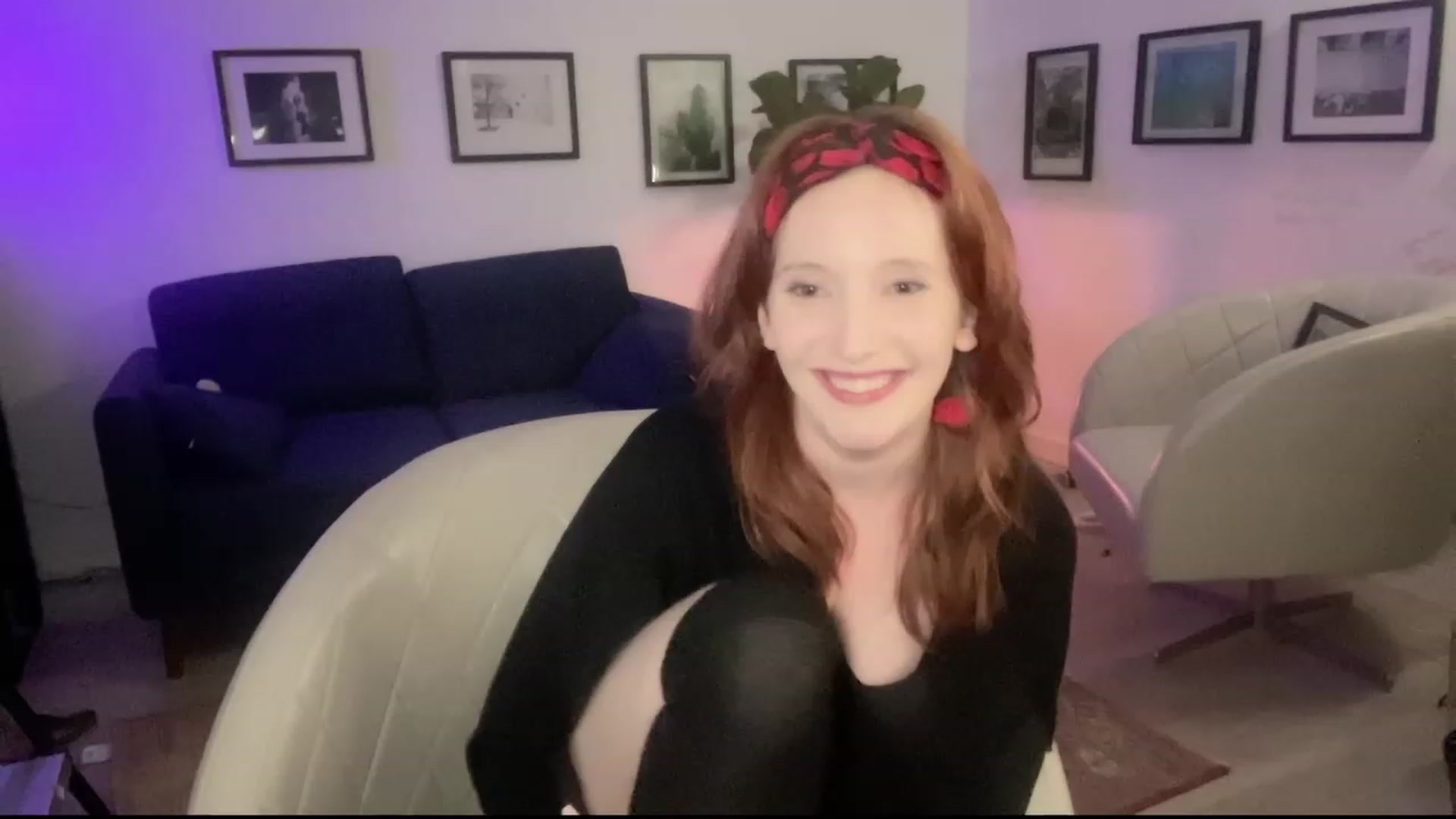 Gallery image thumbnail from consideruby's myfreecams stream on, 04/13/2023, 12:21 image 15 of 20