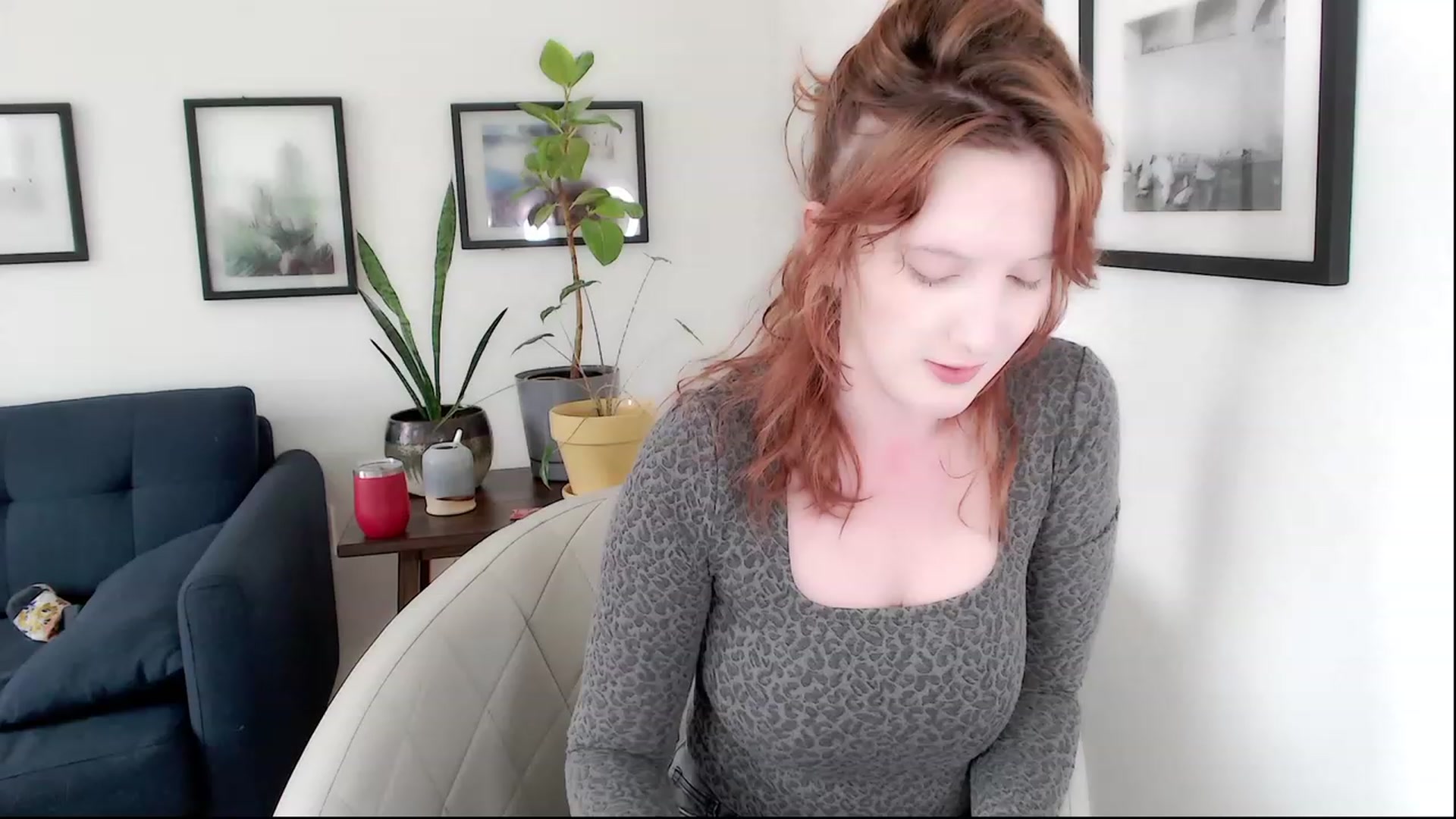 Gallery image thumbnail from consideruby's myfreecams stream on, 04/25/2023, 24:46 image 13 of 20