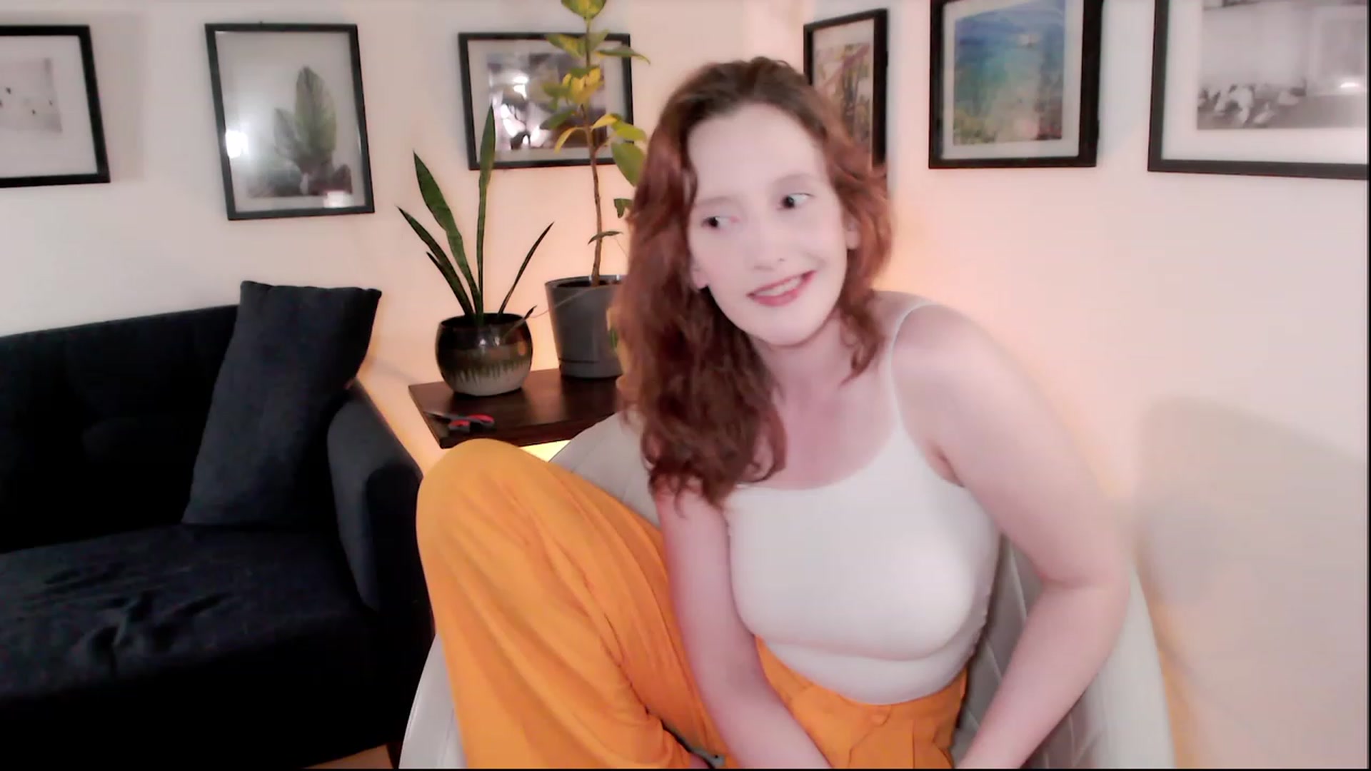 Gallery image thumbnail from consideruby's myfreecams stream on, 04/28/2023, 09:28 image 2 of 20