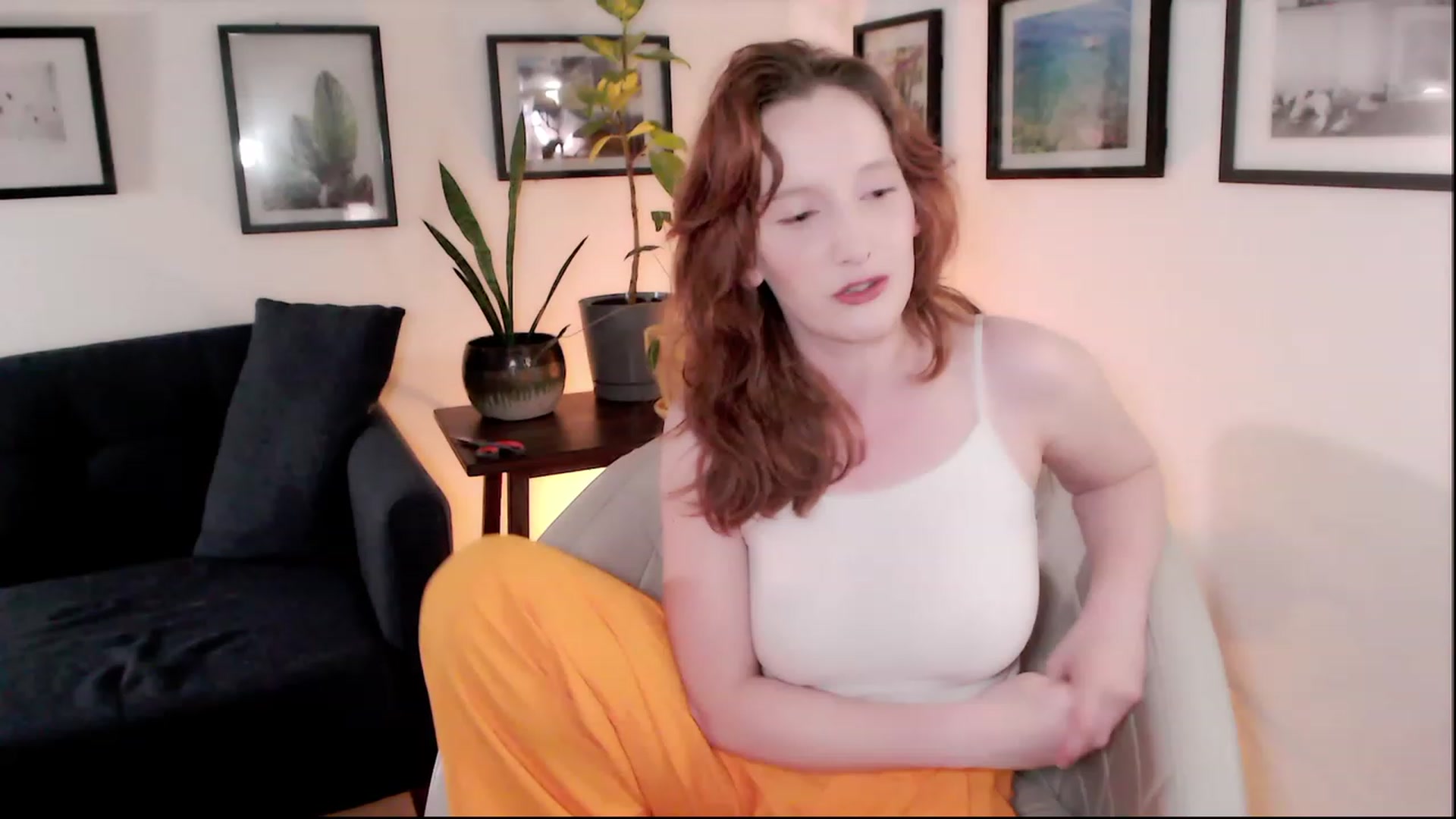 Gallery image thumbnail from consideruby's myfreecams stream on, 04/28/2023, 09:28 image 3 of 20