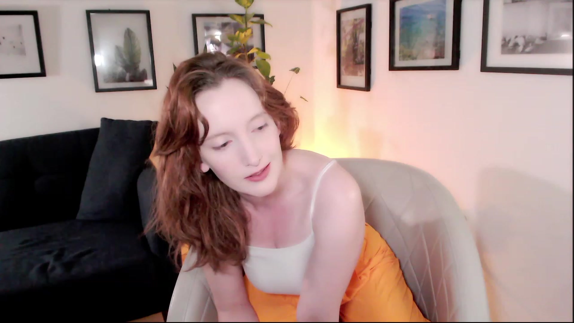 Gallery image thumbnail from consideruby's myfreecams stream on, 04/28/2023, 09:28 image 4 of 20