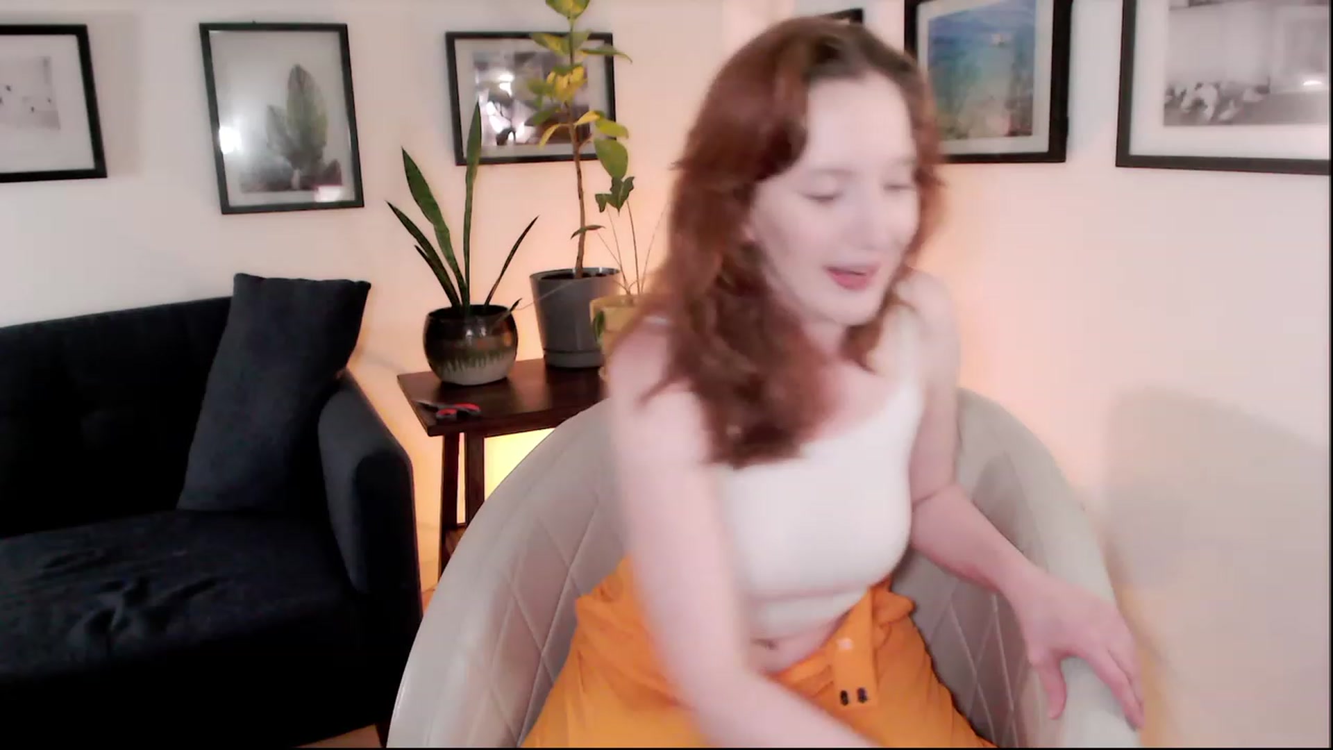 Gallery image thumbnail from consideruby's myfreecams stream on, 04/28/2023, 09:28 image 6 of 20