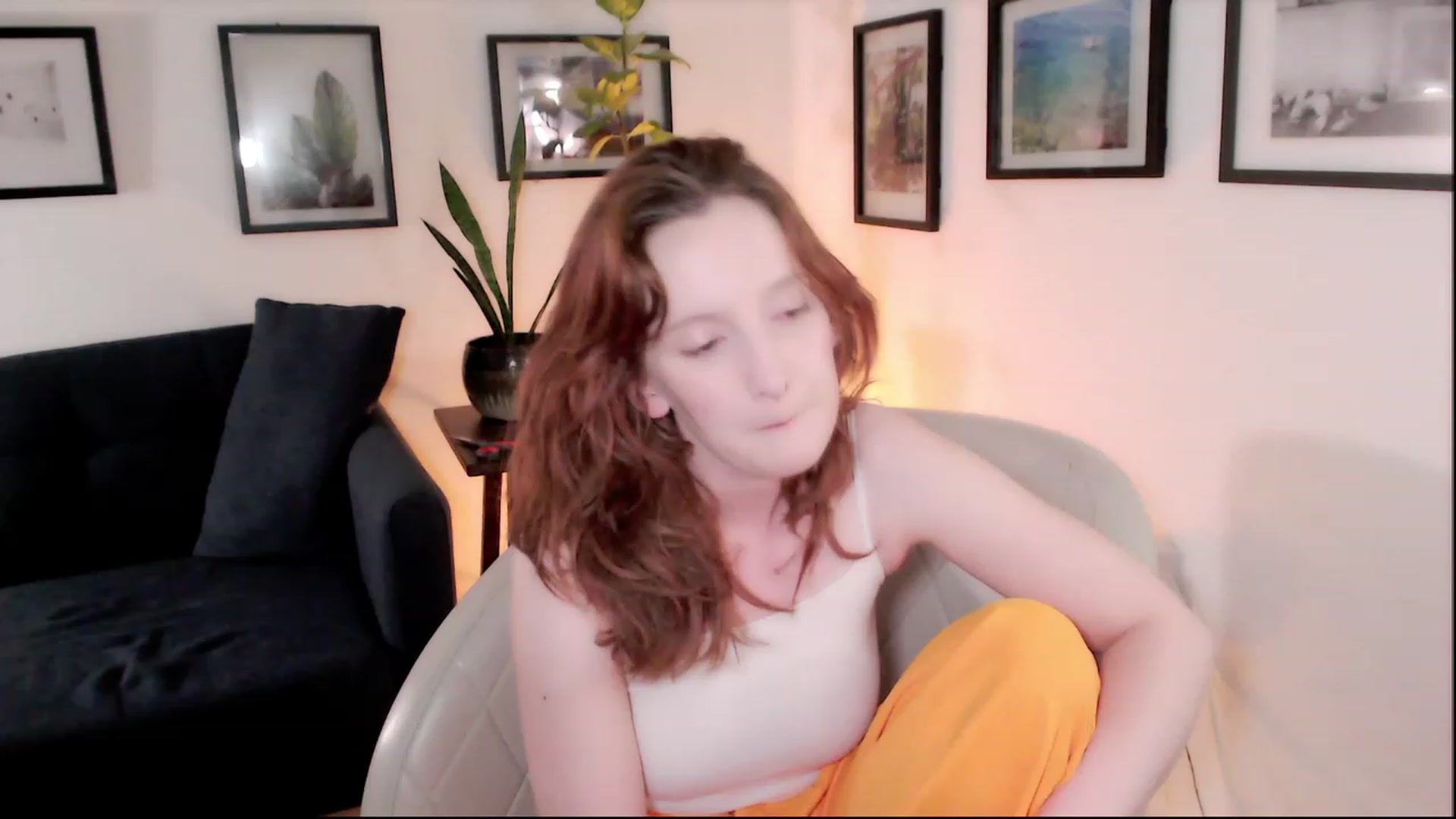 Gallery image thumbnail from consideruby's myfreecams stream on, 04/28/2023, 09:28 image 17 of 20