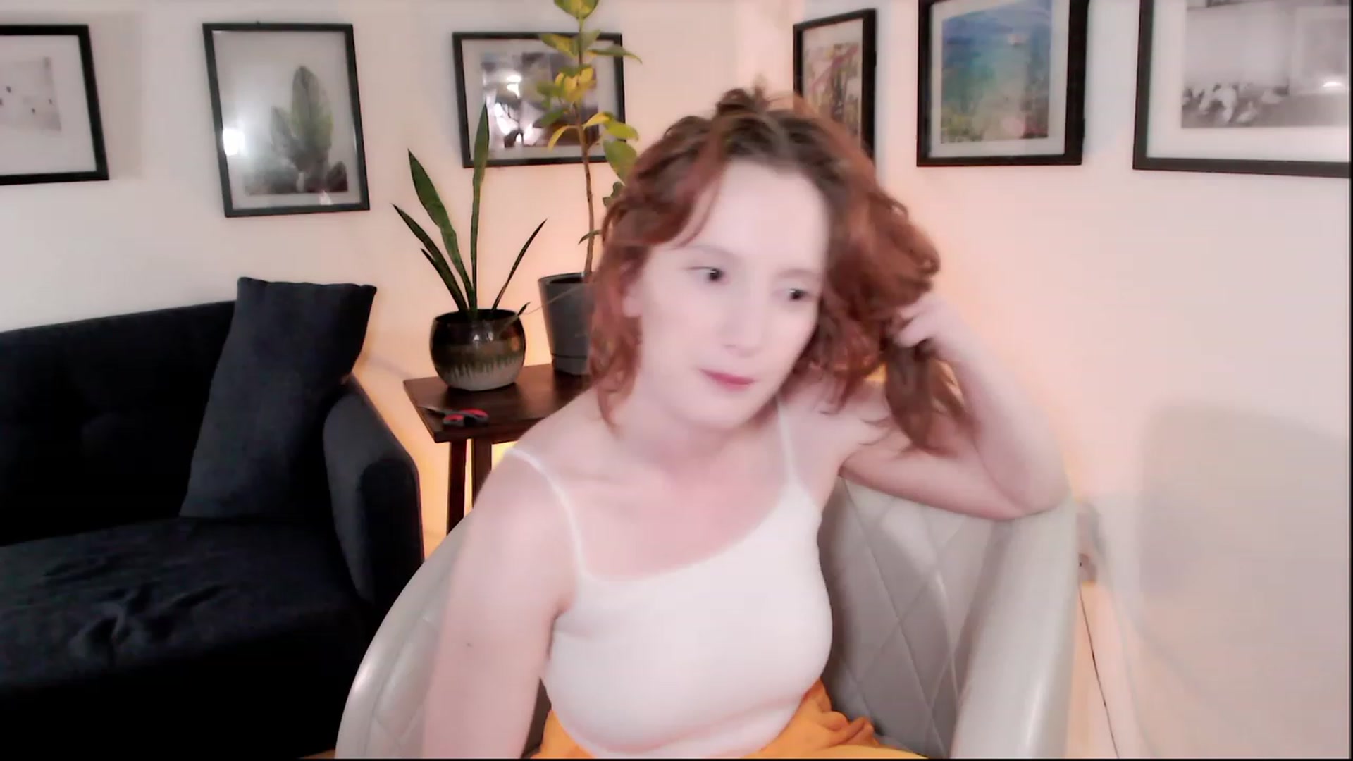 Gallery image thumbnail from consideruby's myfreecams stream on, 04/28/2023, 09:28 image 12 of 20